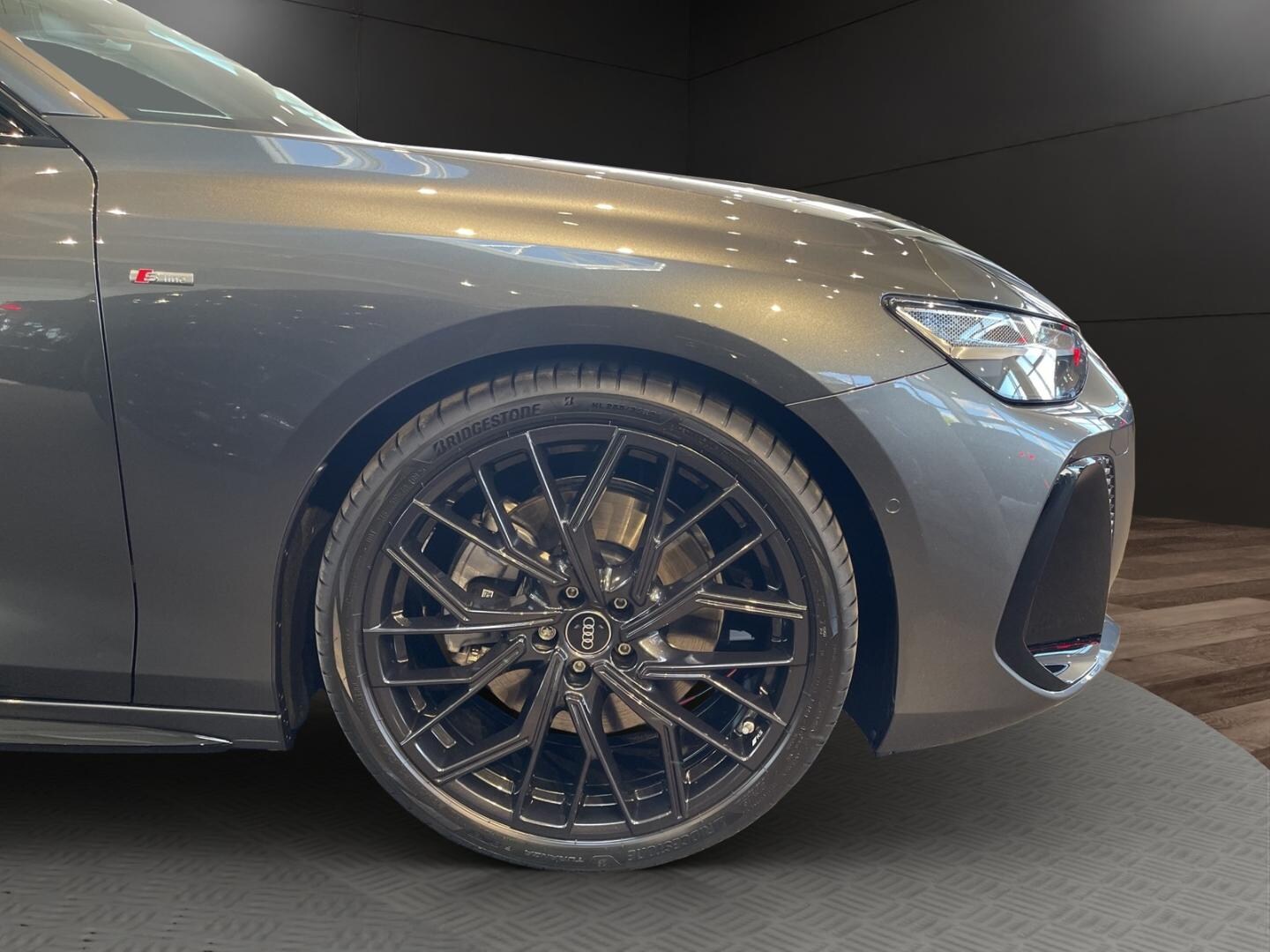 Bild über Audi A6 Avant edition one TDI quattro 150 kWS tronic - für weitere Informationen kontaktieren Sie den Audi Partner