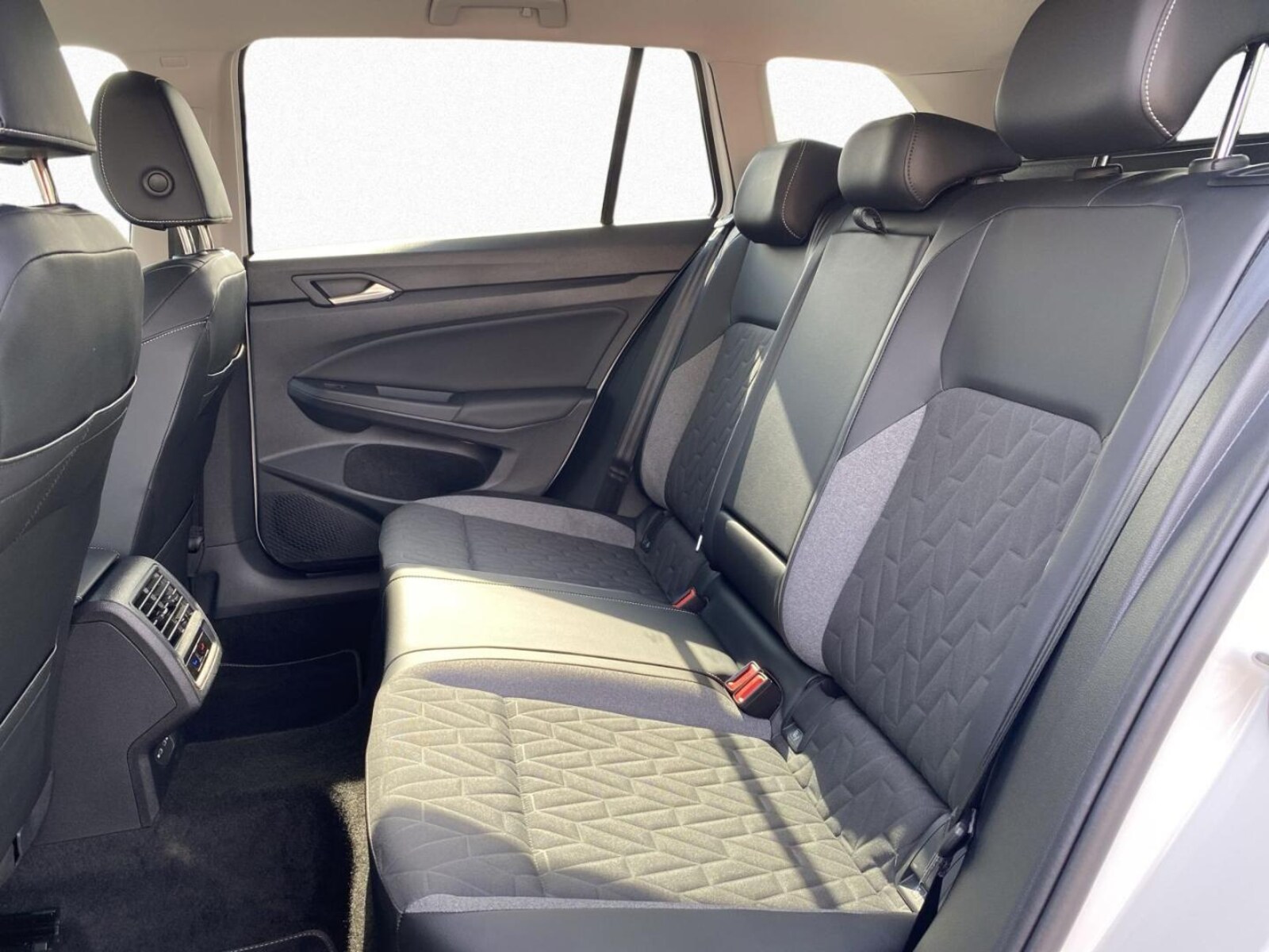 Volkswagen Golf Variant – Bild 12