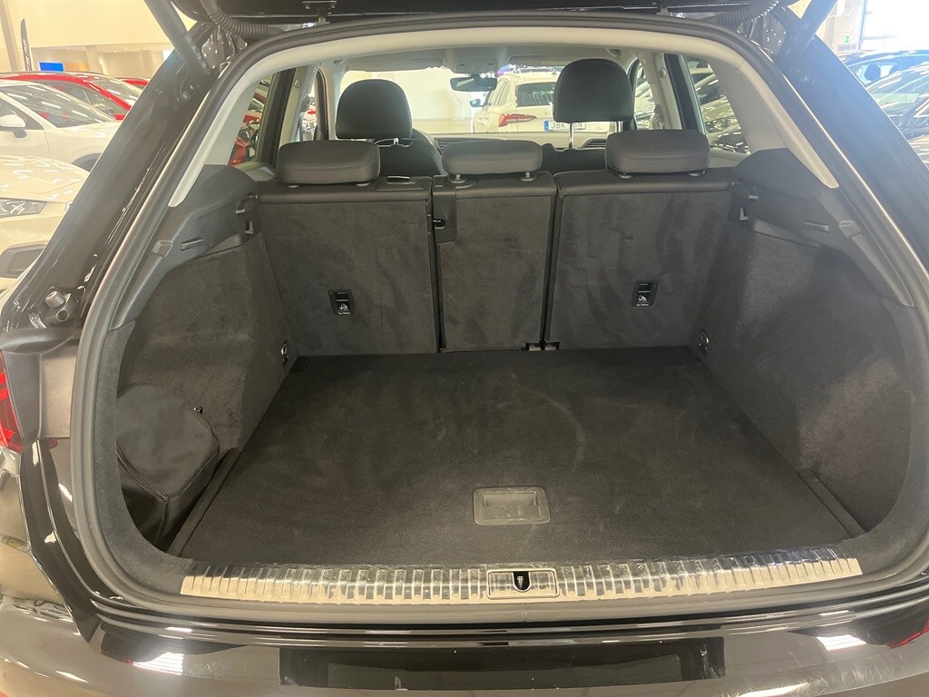 Bild som visar&nbsp;Audi Q3&nbsp;Q3 35 TFSI advanced 150 hk S tronic - för mer information kontakta din Audi Partner