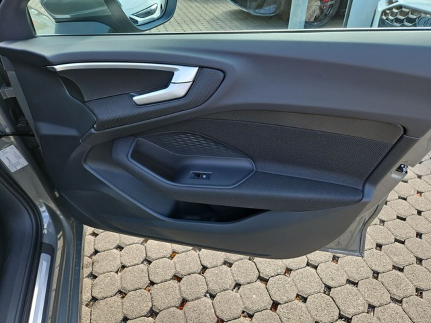 Bild über Audi A5 Avant TDI 150 kW S tronic - für weitere Informationen kontaktieren Sie den Audi Partner