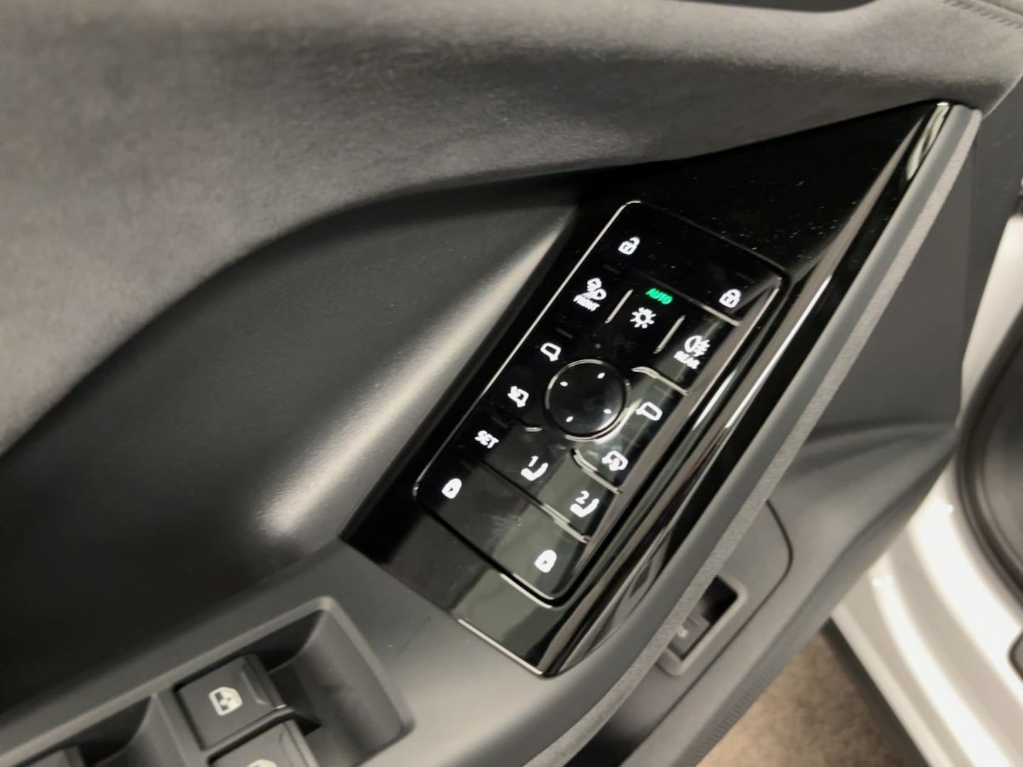 Bild über Audi Q6 Sportback e-tron S line business e-tron quattro 315 kW - für weitere Informationen kontaktieren Sie den Audi Partner