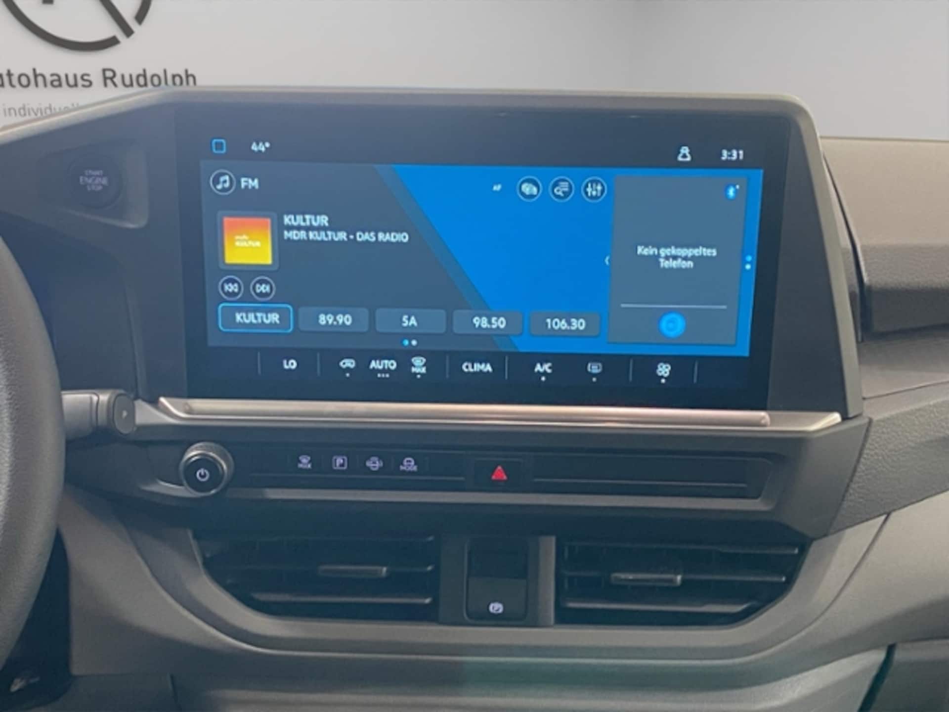 Volkswagen Transporter Kombi langer Radstand