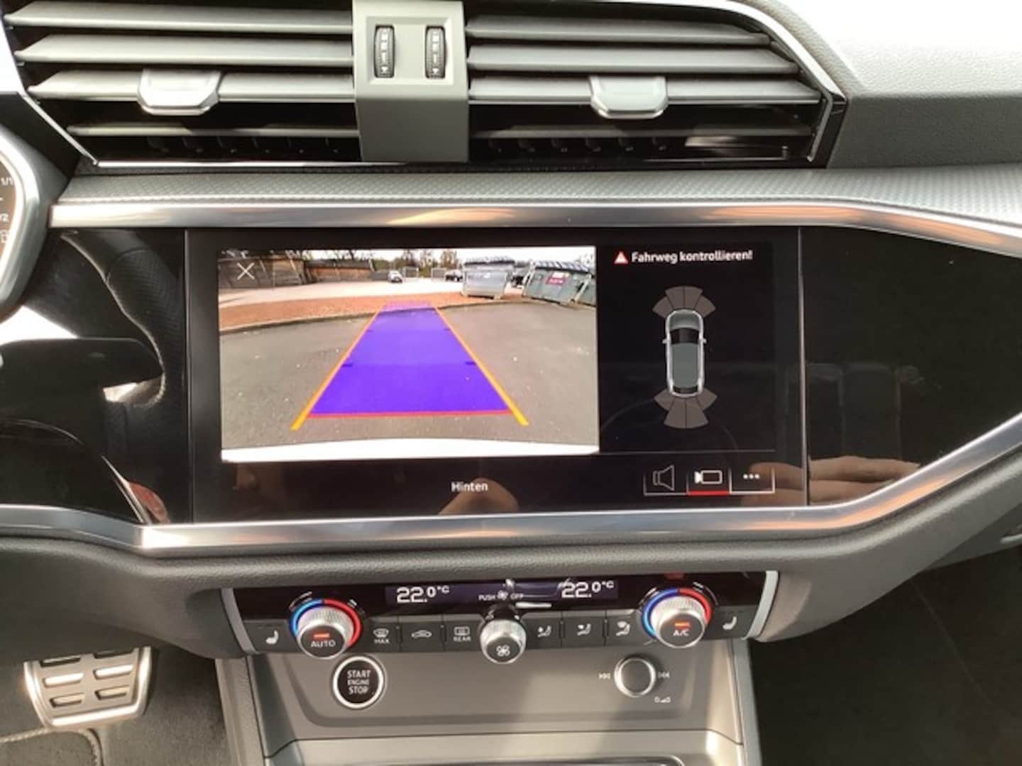 Bild über Audi Q3 Sportback S line 40 TDI quattro S tronic - für weitere Informationen kontaktieren Sie den Audi Partner