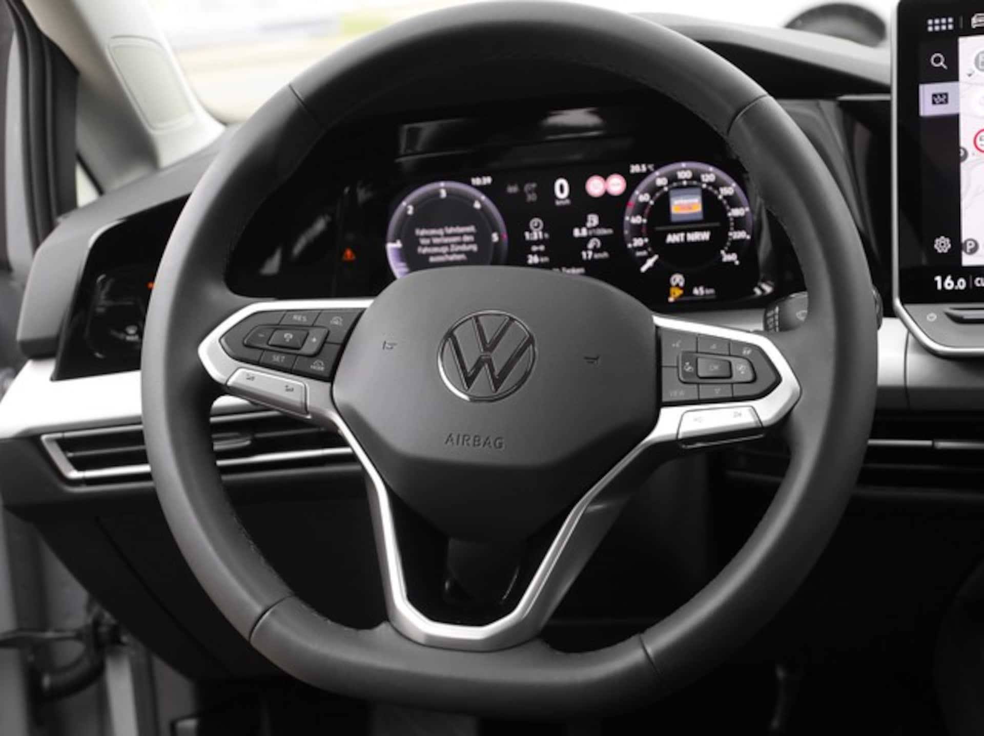 Volkswagen Golf Life
