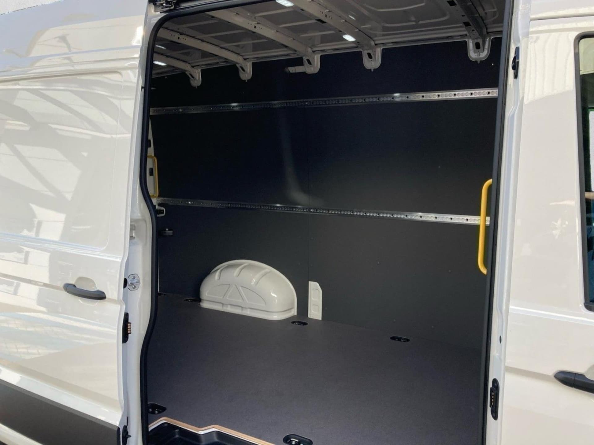Volkswagen Crafter Kasten mittlerer Radstand