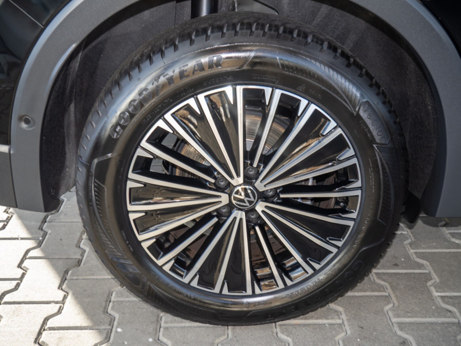 Volkswagen Tiguan – Bild 8