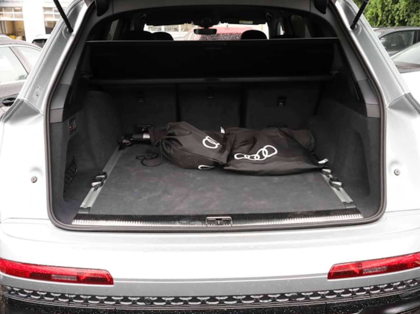 Bild über Audi Q7 SUV TFSI e S line business TFSI e quattro 290 kW tiptronic - für weitere Informationen kontaktieren Sie den Audi Partner