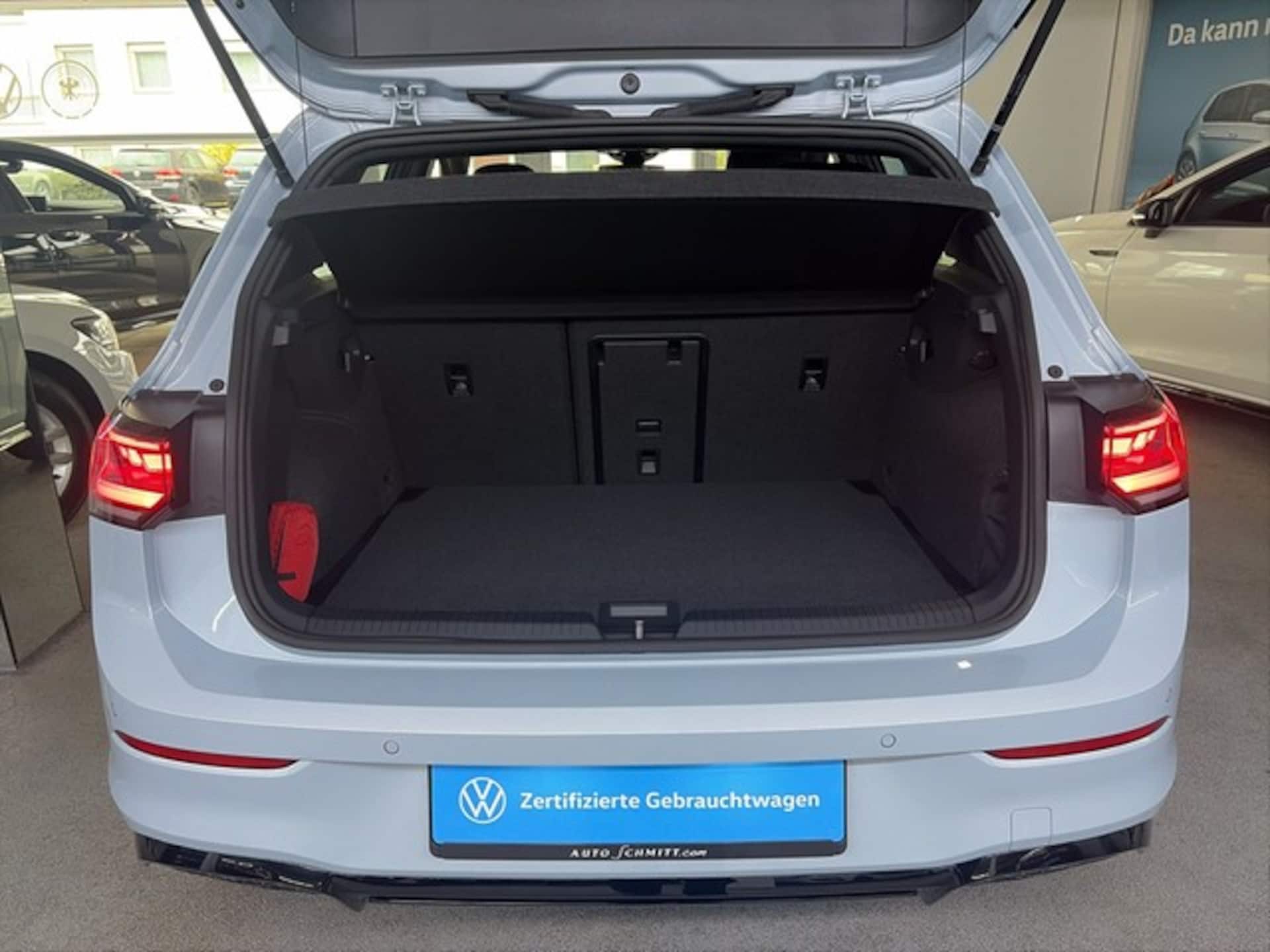 Volkswagen Golf R-Line