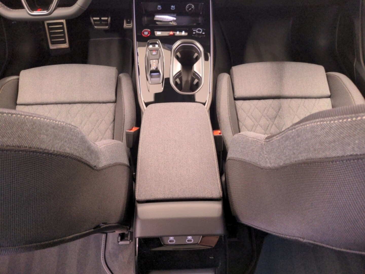 Bild über Audi A6 Avant edition one TDI quattro 220 kW S tronic - für weitere Informationen kontaktieren Sie den Audi Partner