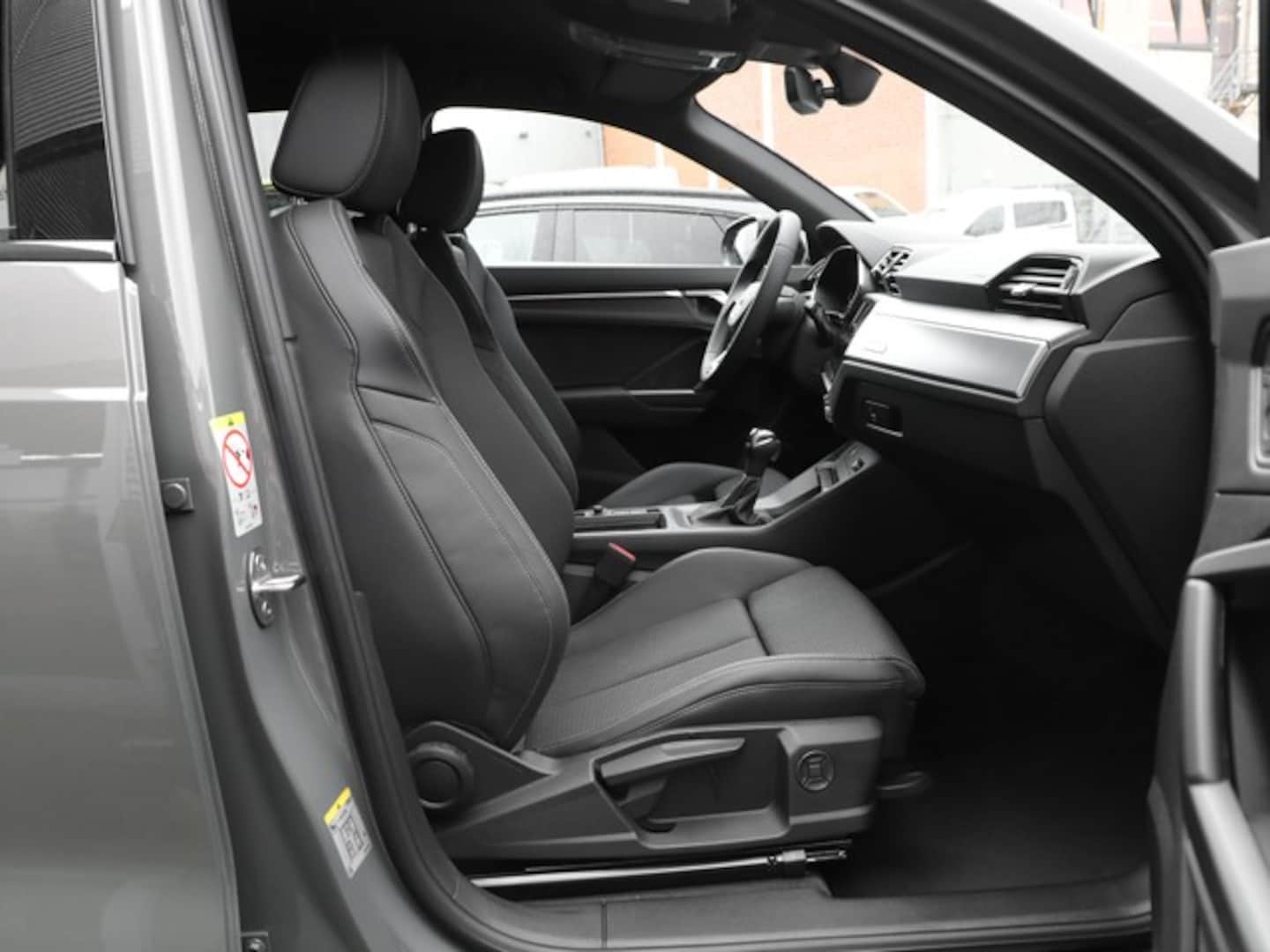 Bild über Audi Q3 TFSI 110 kW S tronic - für weitere Informationen kontaktieren Sie den Audi Partner