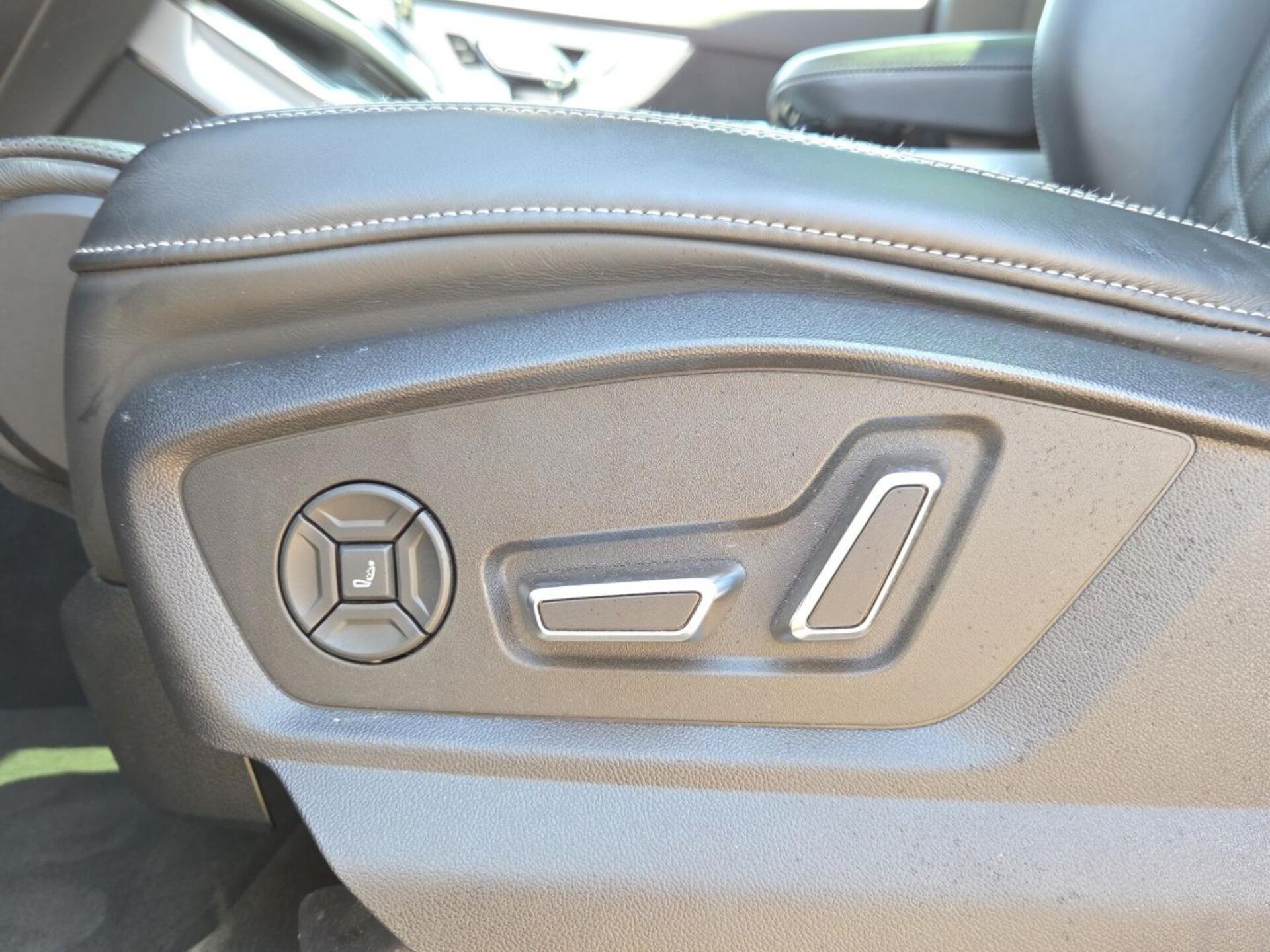 Audi SQ8 SUV