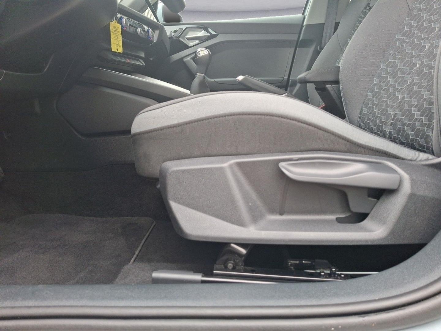 Bild über Audi A1 Sportback advanced 30 TFSI Schaltgetriebe - für weitere Informationen kontaktieren Sie den Audi Partner