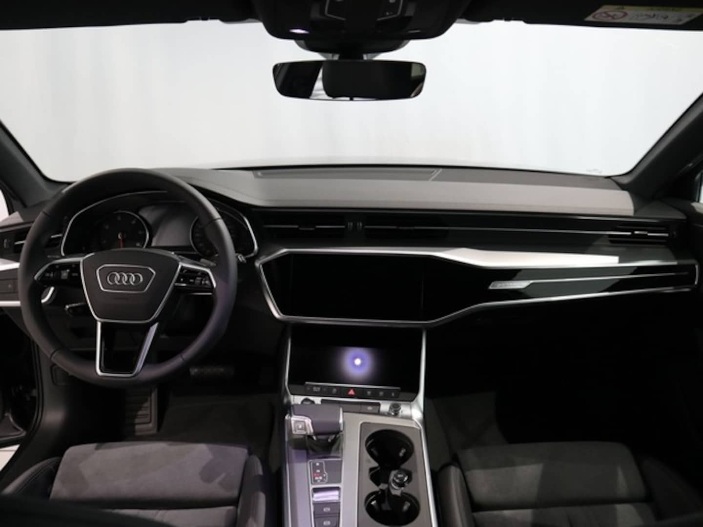 Bild über Audi A6 Avant 40 TDI quattro S tronic - für weitere Informationen kontaktieren Sie den Audi Partner