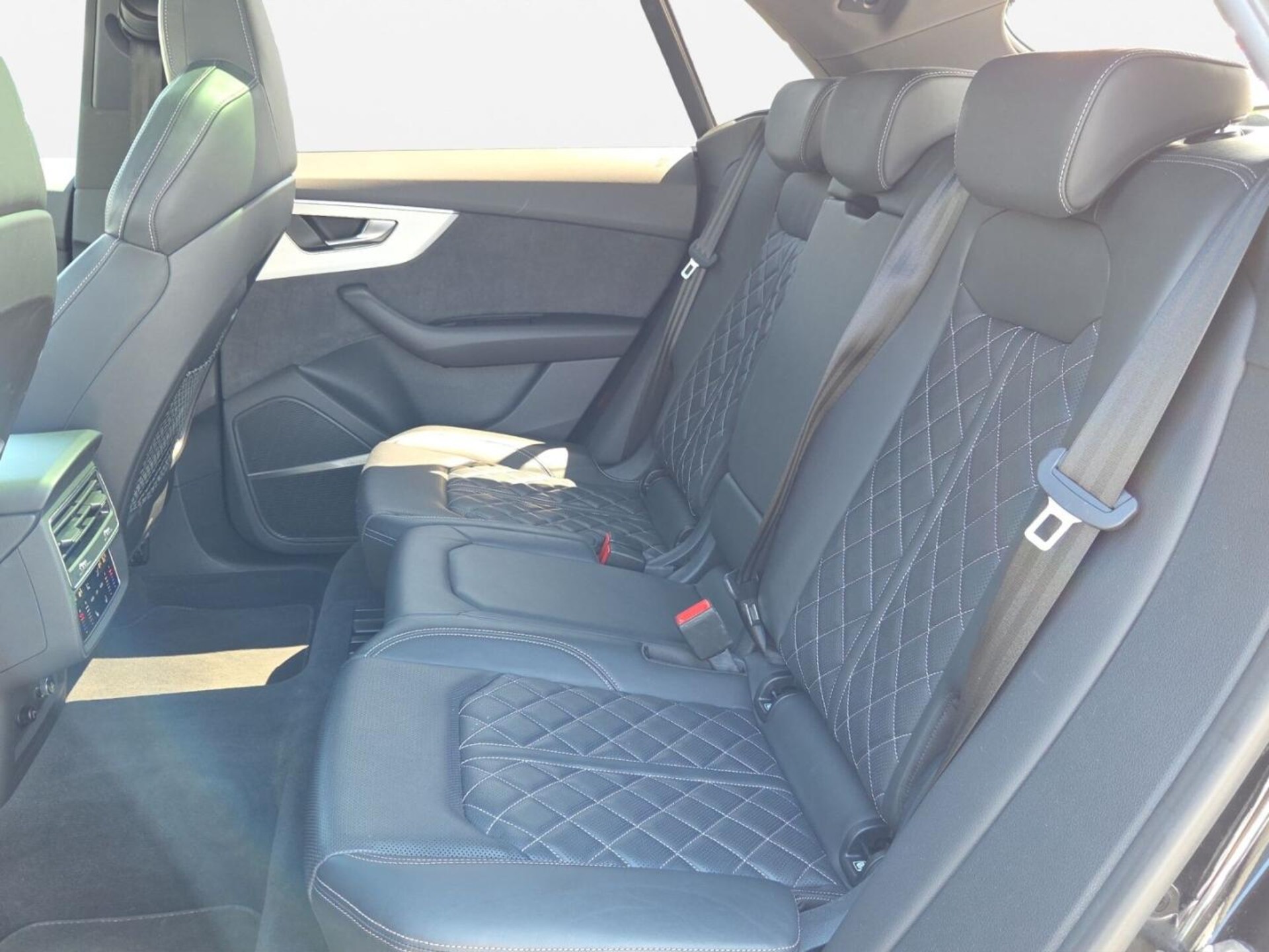 Audi SQ8 SUV