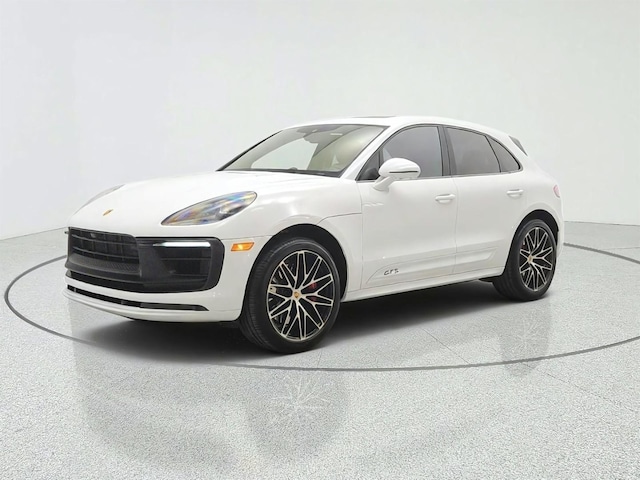 Photo of 2022 Porsche Macan 