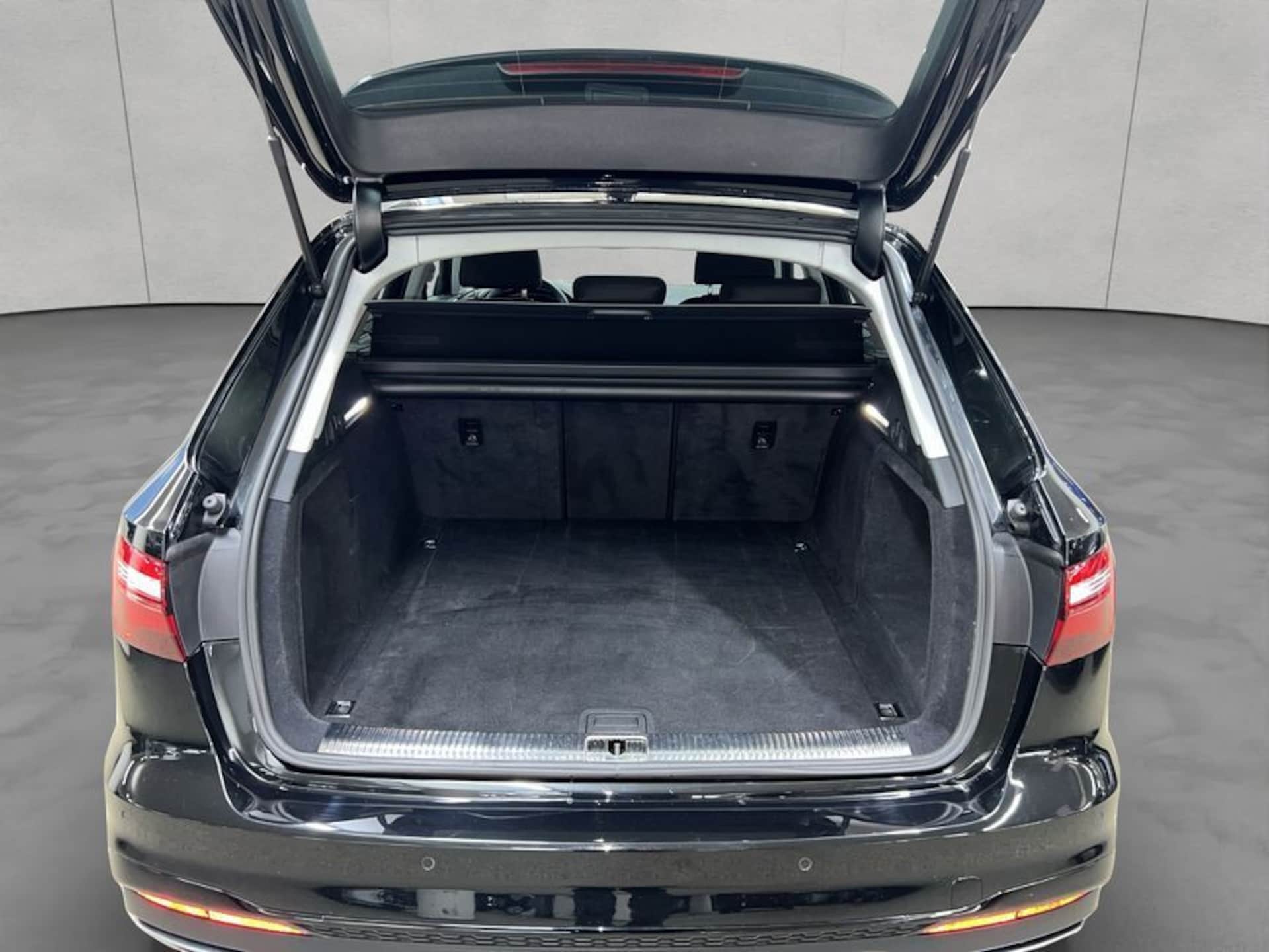 Audi A4 Avant S line