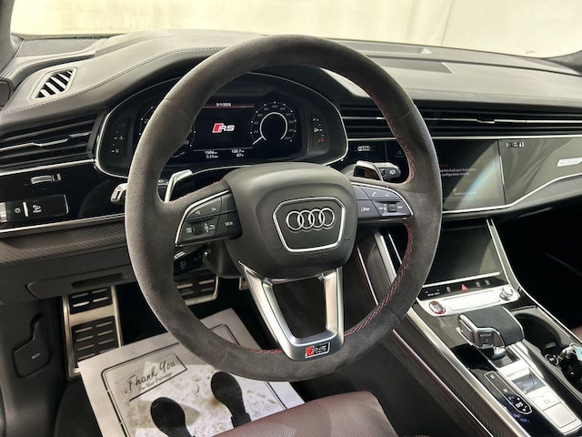 2025 Audi RS Q8 SUV performance