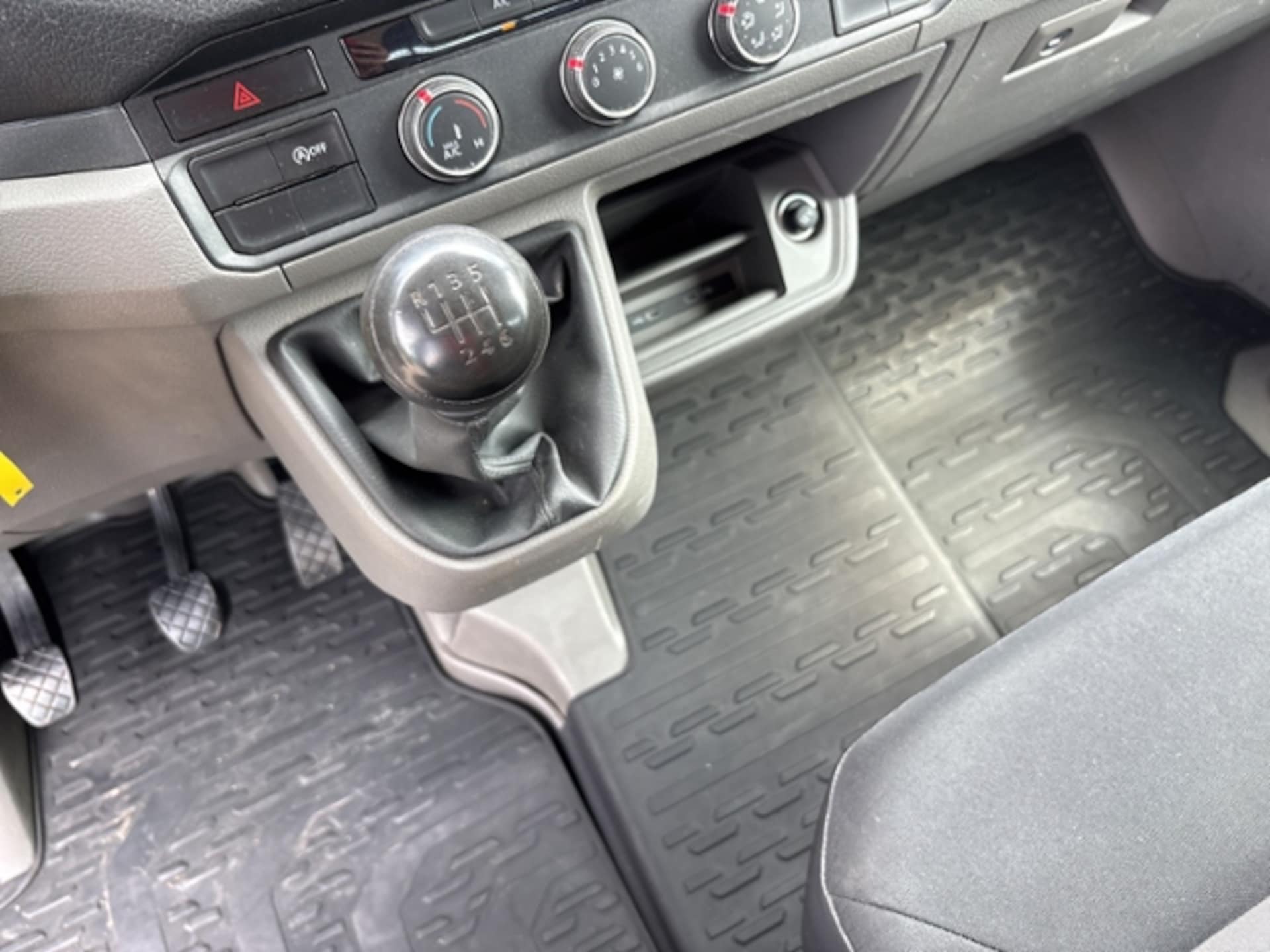 Volkswagen Crafter Doppelkabine mittlerer Radstand