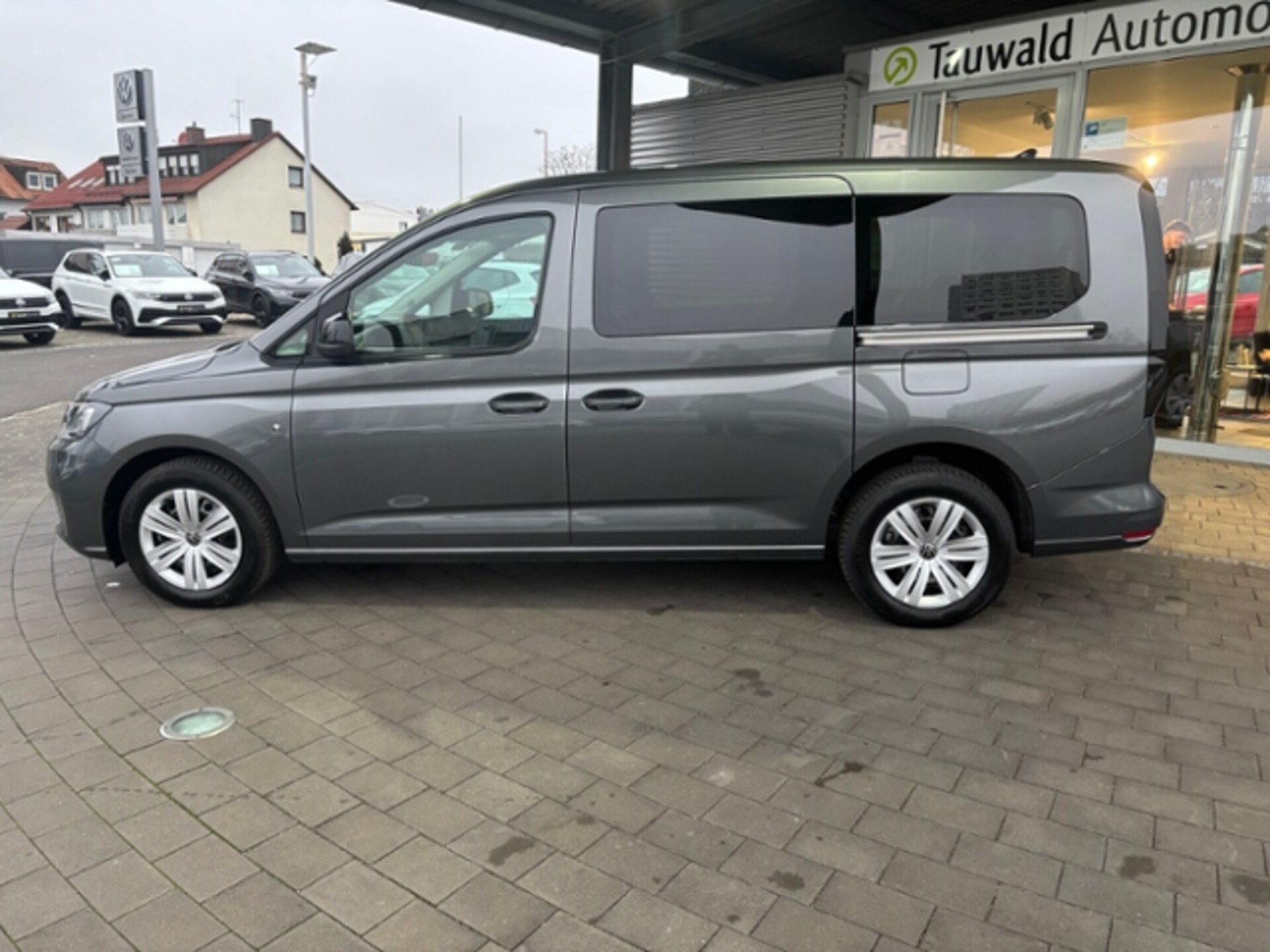 Volkswagen Caddy Maxi Basis-Modell