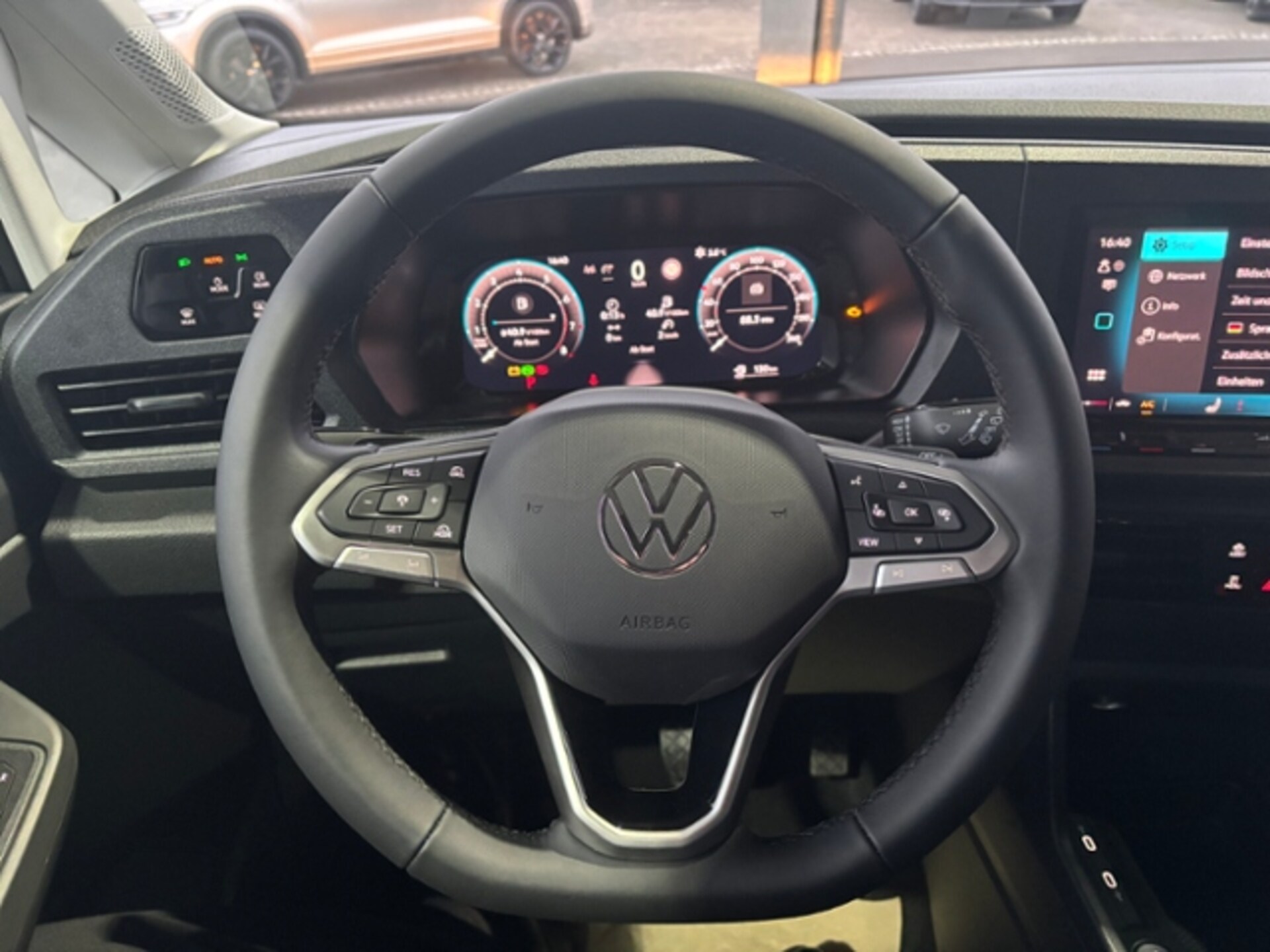 Volkswagen Caddy Maxi Basis-Modell