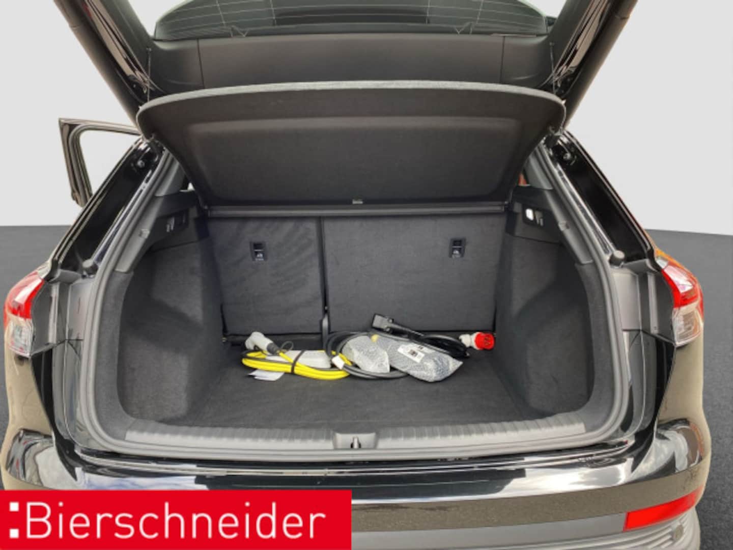 Bild über Audi Q4 e-tron 40 e-tron - für weitere Informationen kontaktieren Sie den Audi Partner