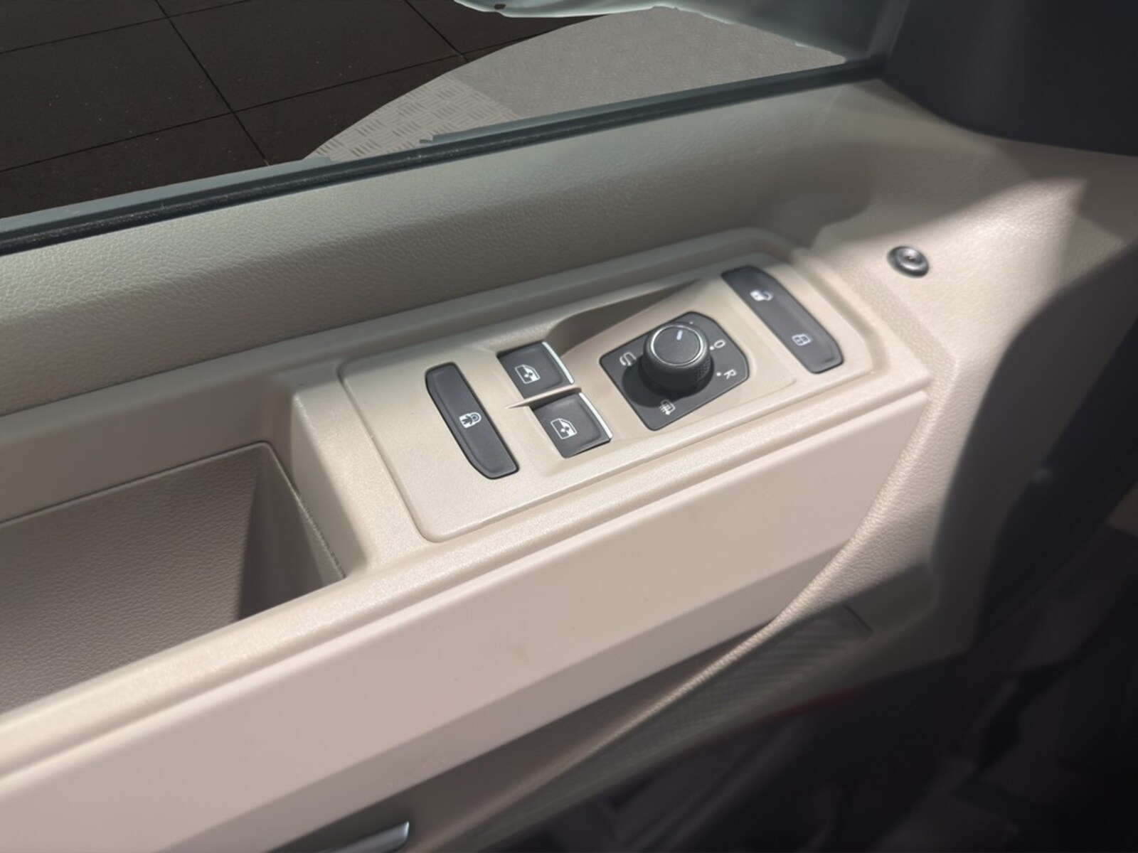 Volkswagen Multivan – Bild 11