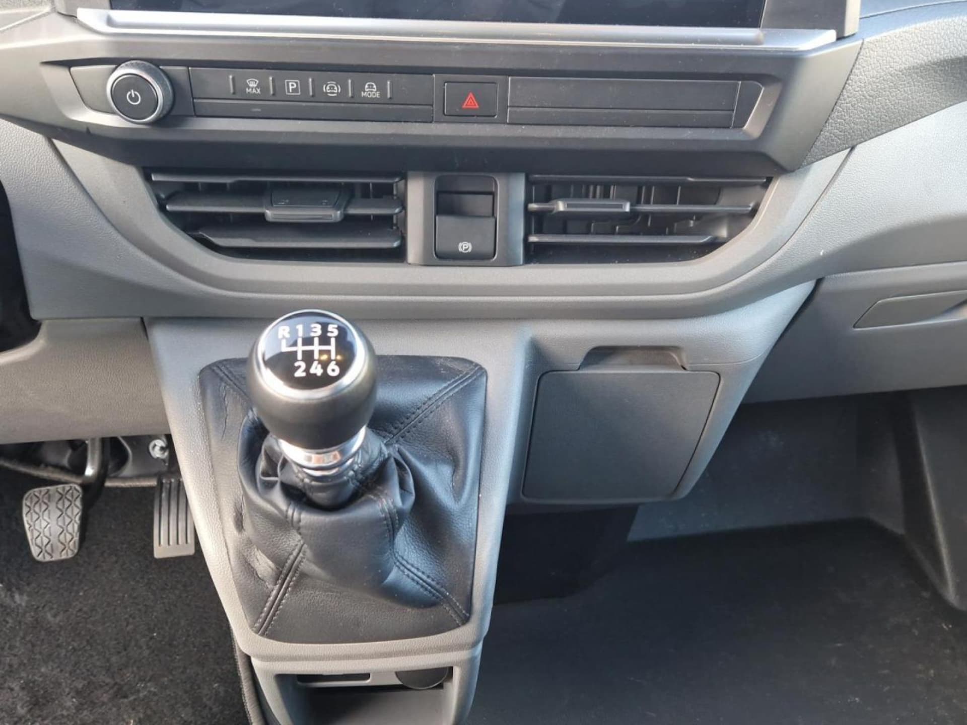 Volkswagen Transporter Kasten kurzer Radstand