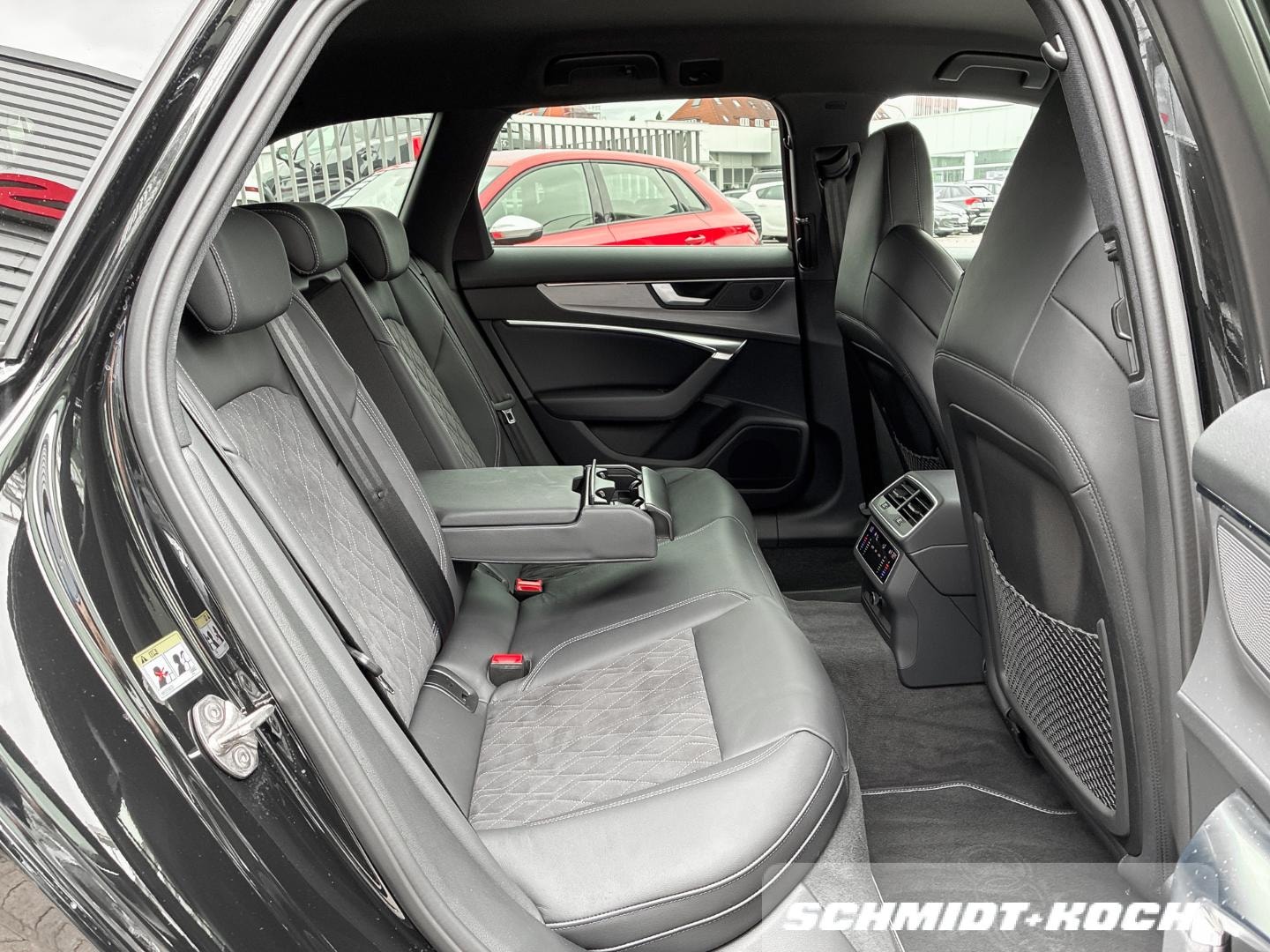 Bild über Audi S6 Avant S6 Avant TDI 253(344) kW(PS) tiptronic - für weitere Informationen kontaktieren Sie den Audi Partner