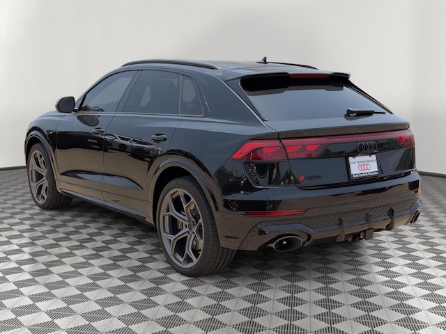 2026 Audi RS Q8 SUV performance