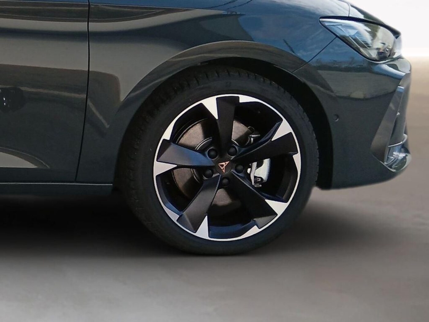 CUPRA Leon León 1.5 TSI e-Hybrid DSG 150 kW (204 CV) — photo 8