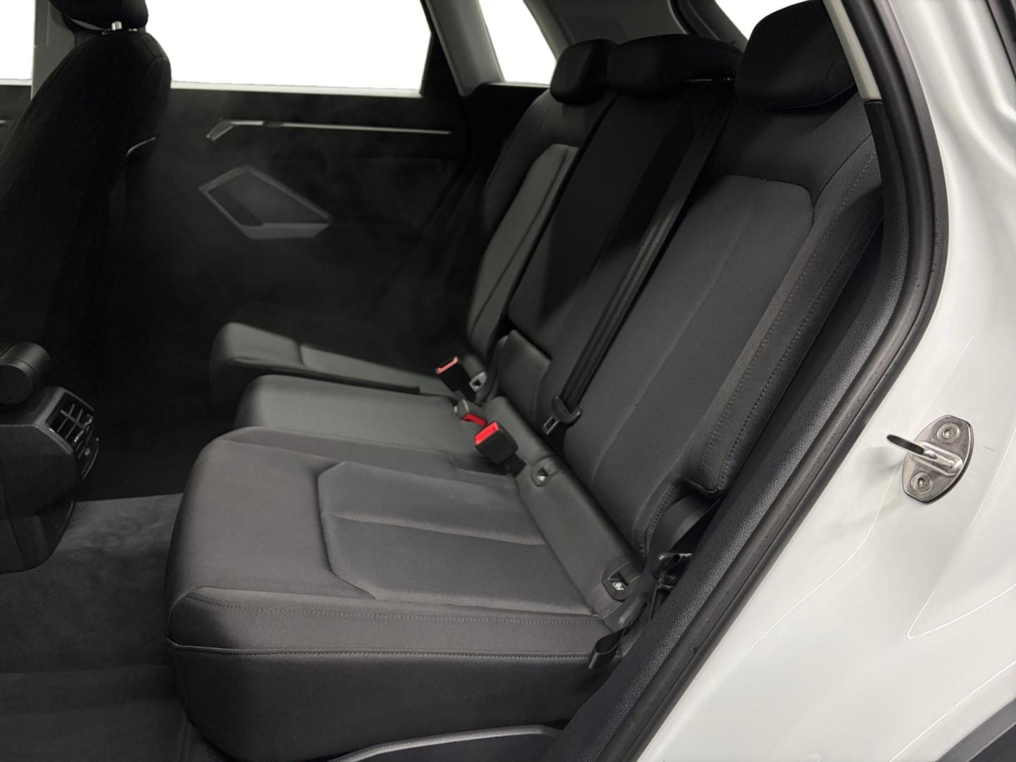 Bild über Audi Q3 35 TFSI S tronic - für weitere Informationen kontaktieren Sie den Audi Partner