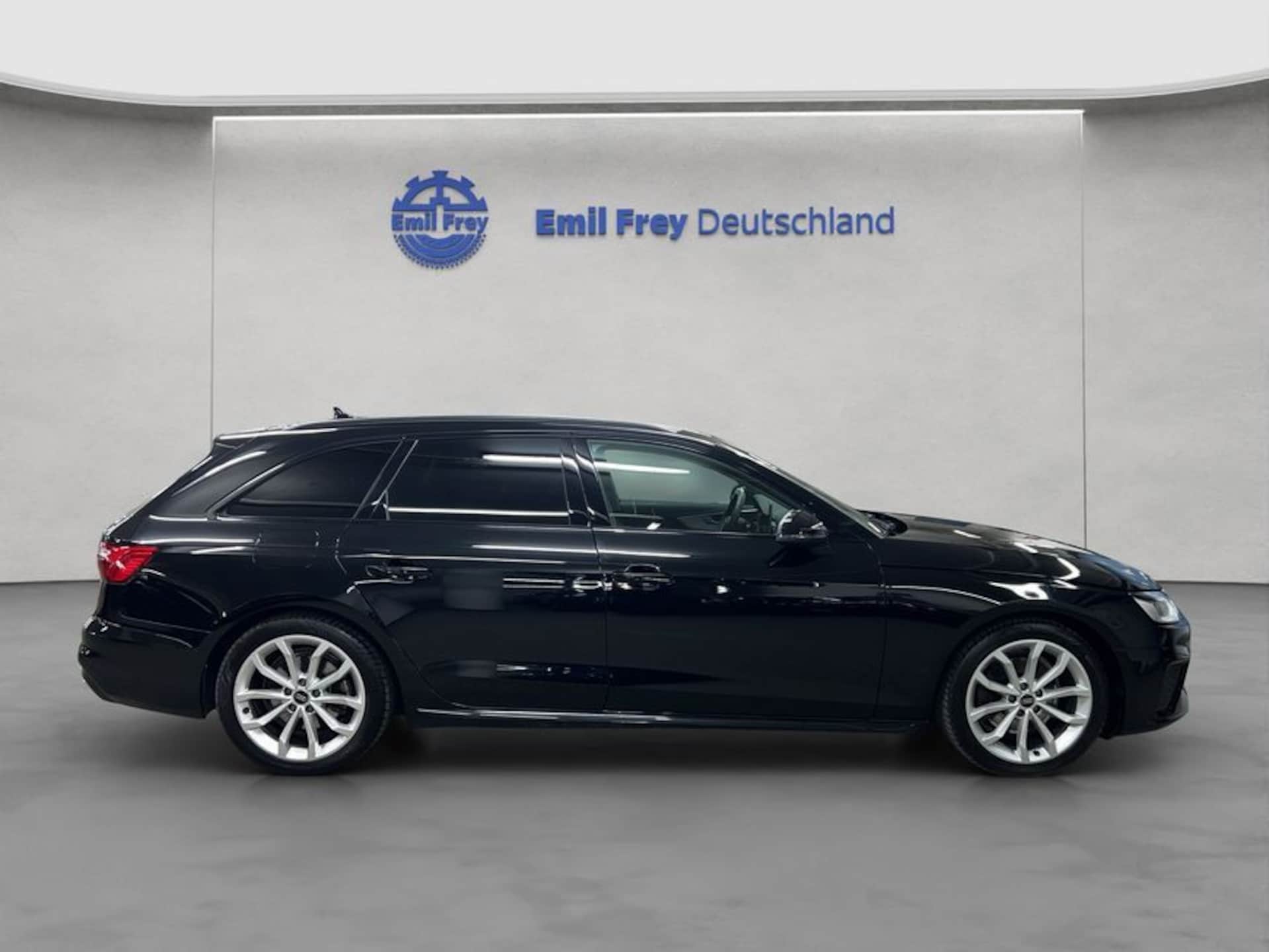 Audi A4 Avant S line