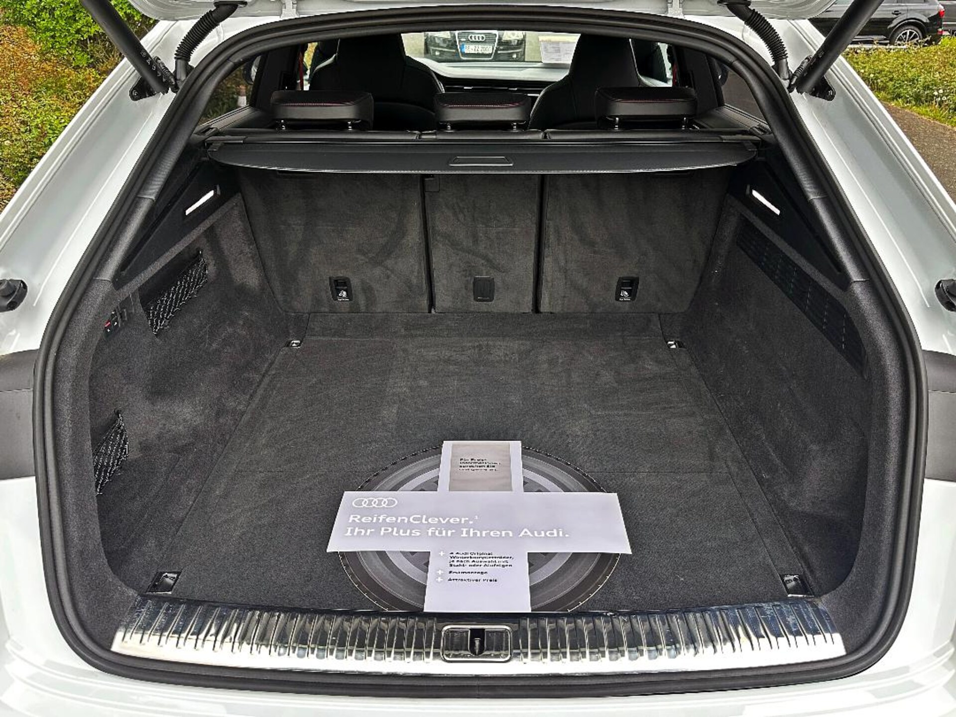 Audi SQ8 SUV