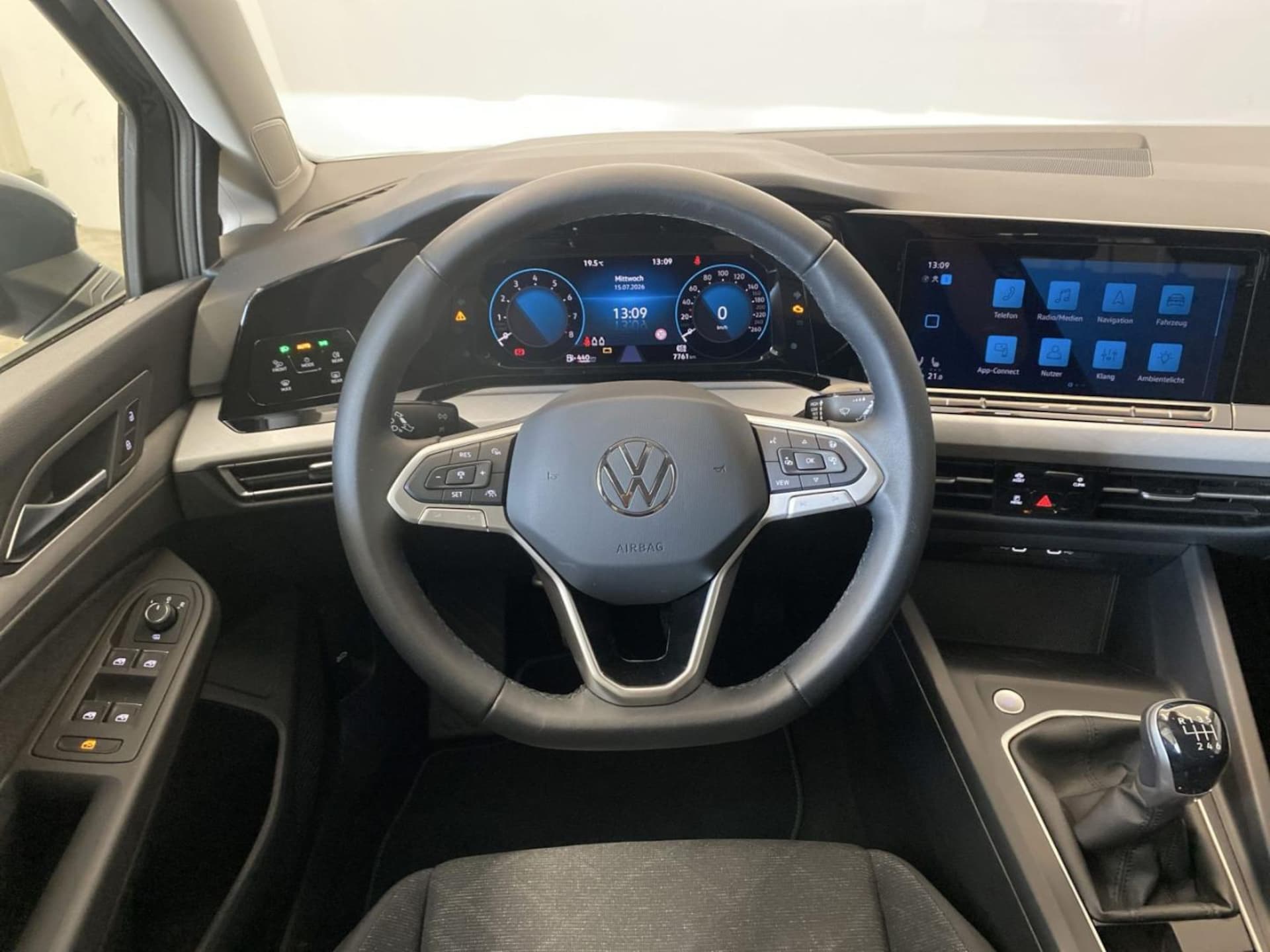 Volkswagen Golf Life