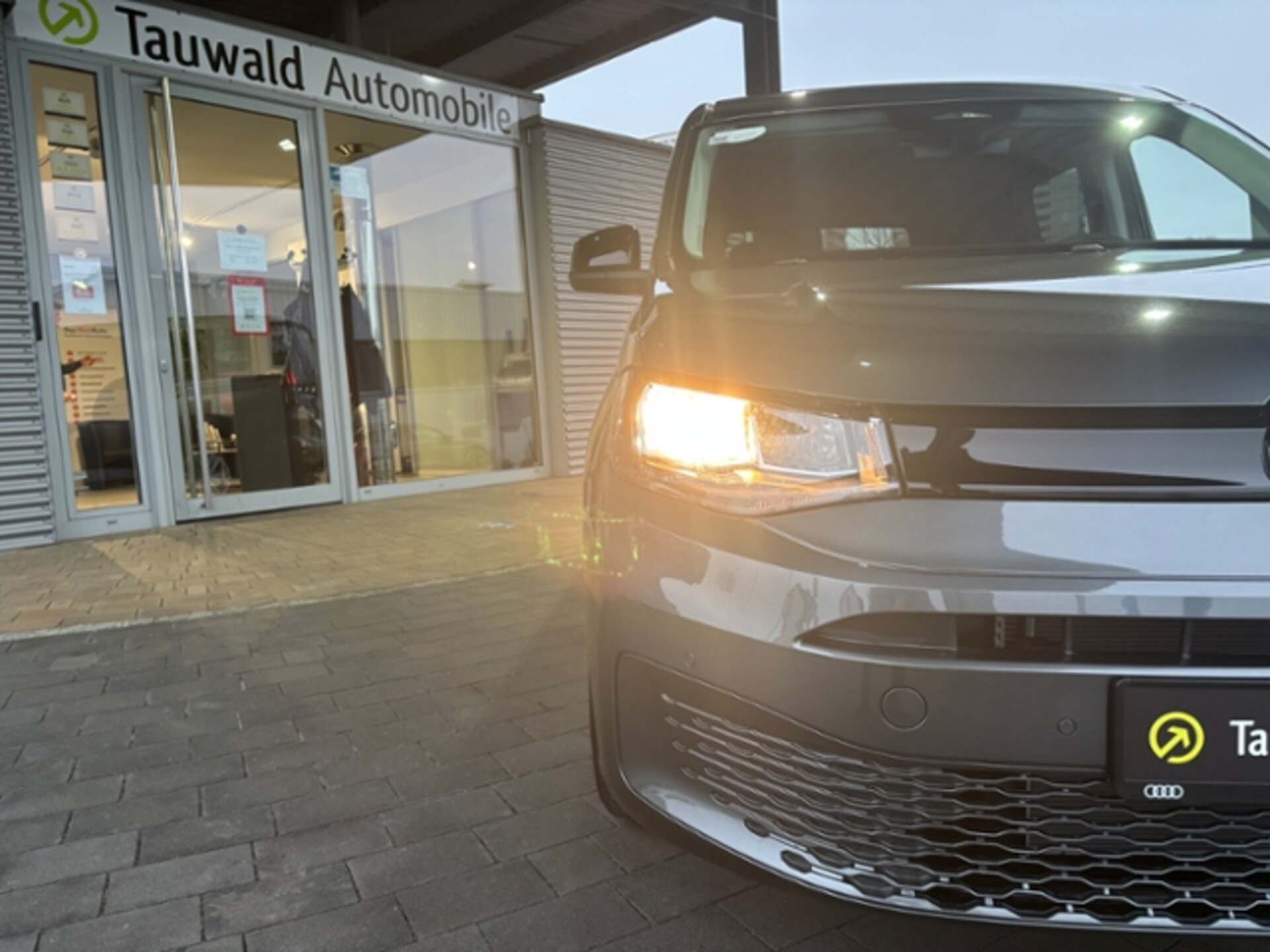 Volkswagen Caddy Maxi Basis-Modell