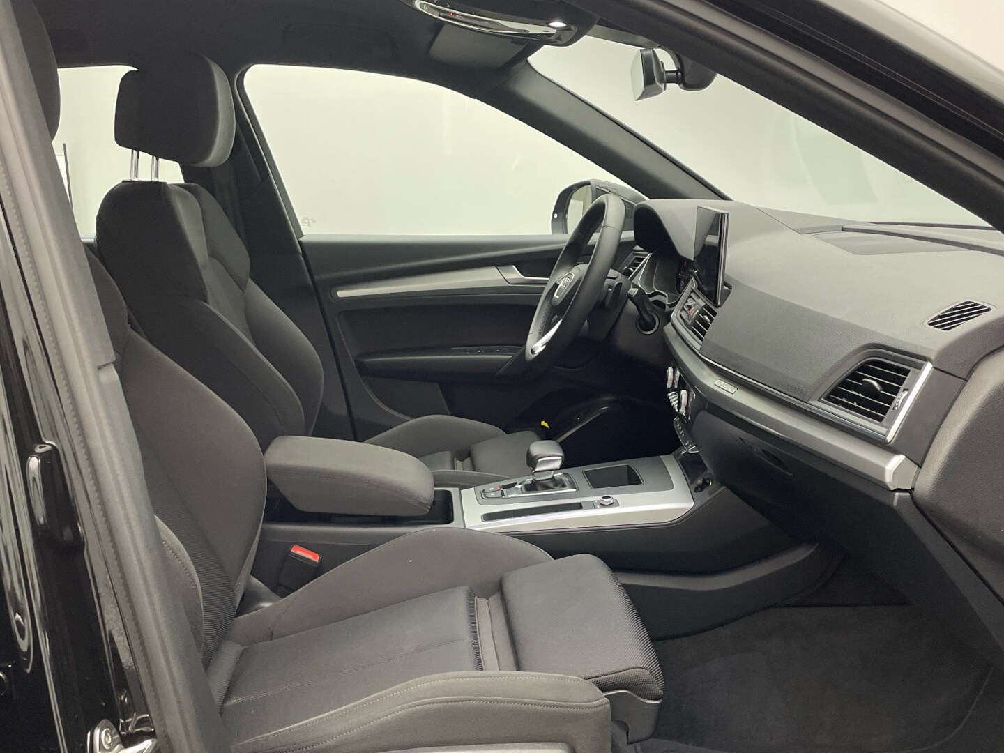 Image about Audi Q5 40 TDI quattro S tronic