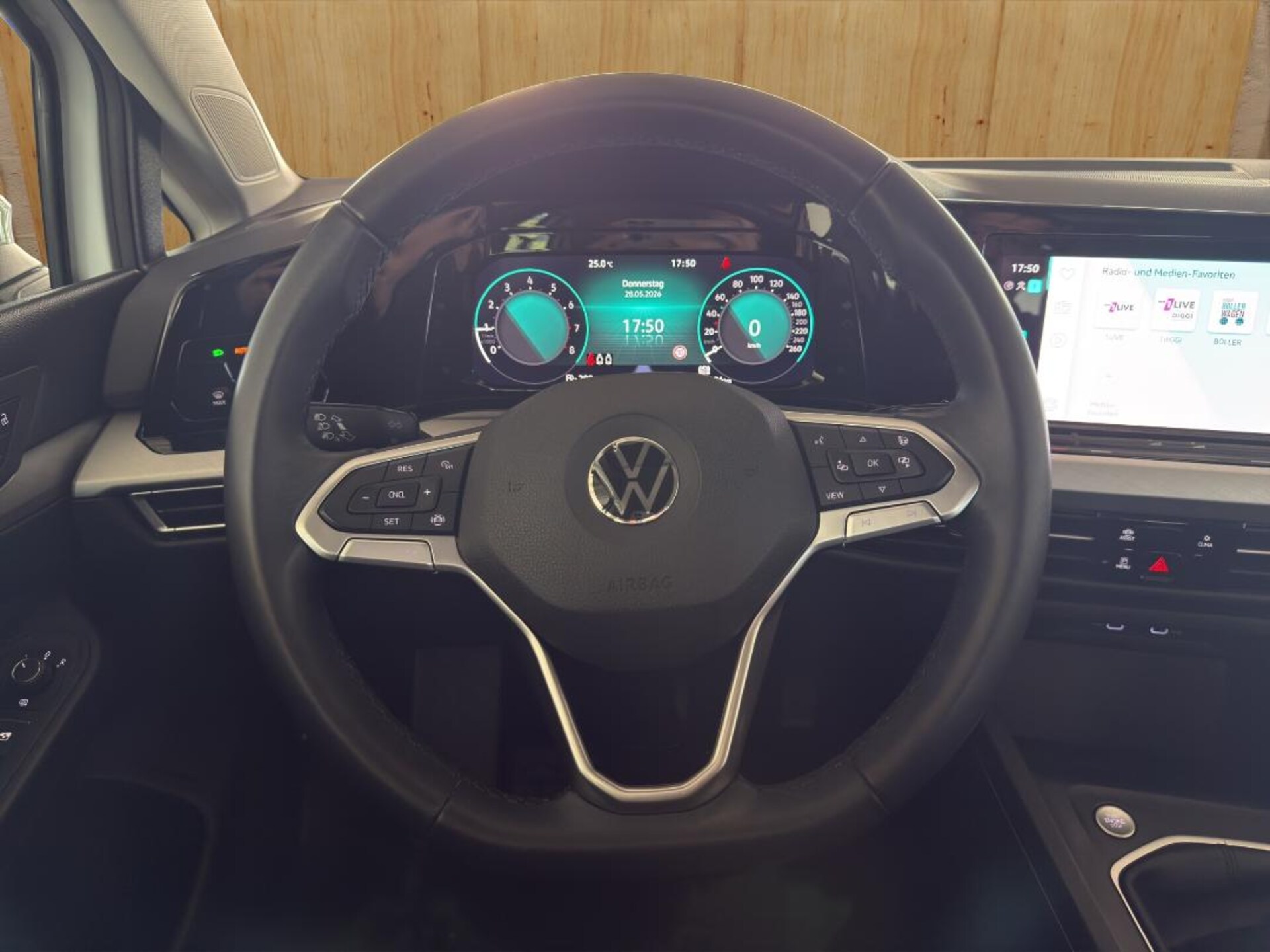 Volkswagen Golf Life