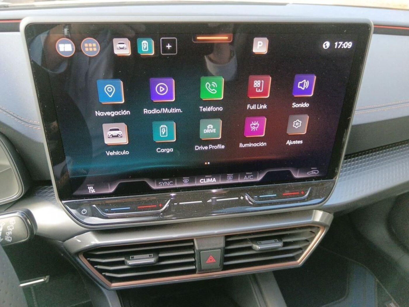 CUPRA Leon León 1.5 TSI e-Hybrid DSG 150 kW (204 CV) — photo 12
