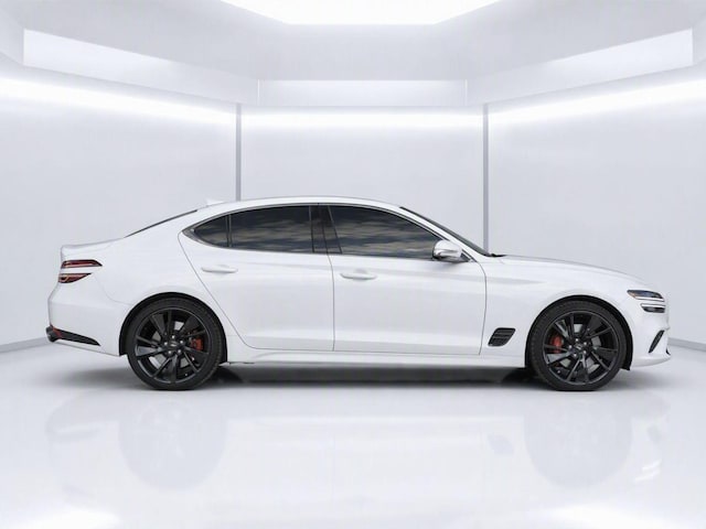 2023 Genesis G70