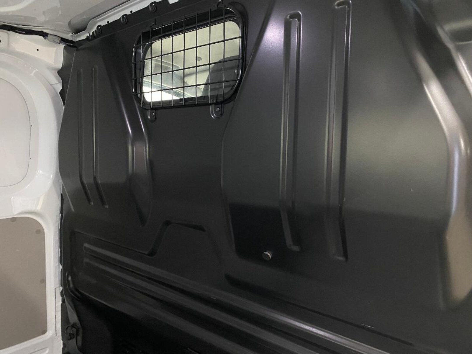 Volkswagen Transporter Kasten kurzer Radstand – Bild 13