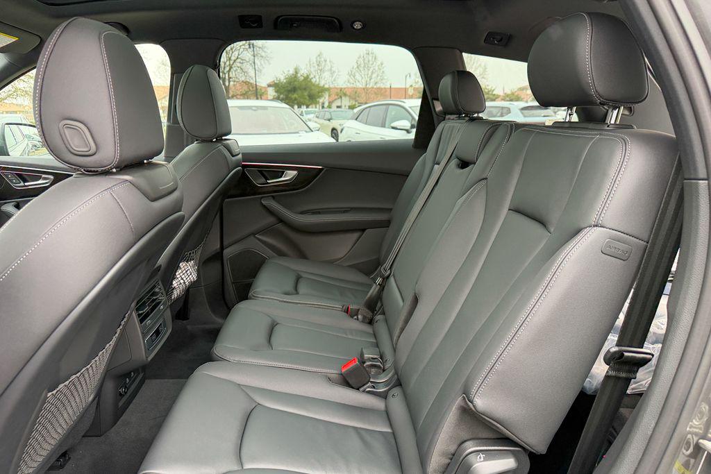 2025 Audi Q7 Premium Plus - Photo 24