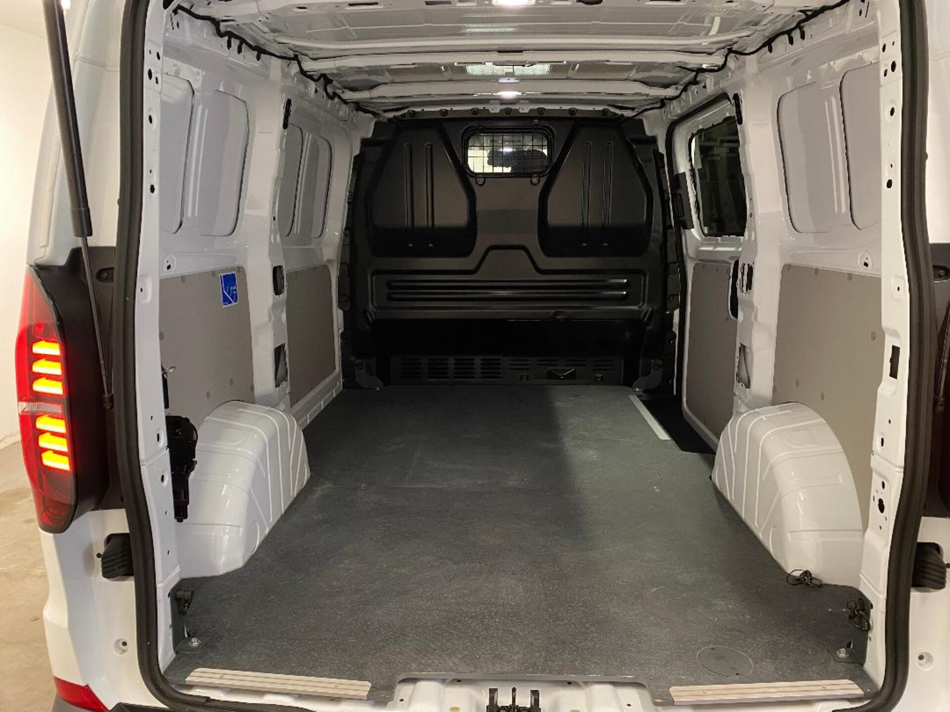 Volkswagen Transporter Kasten kurzer Radstand