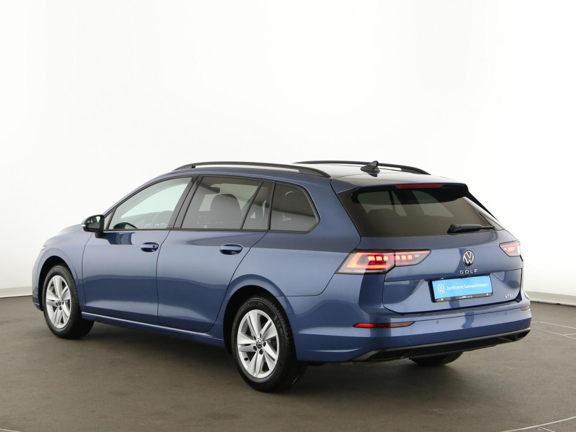 Volkswagen Golf Variant Life