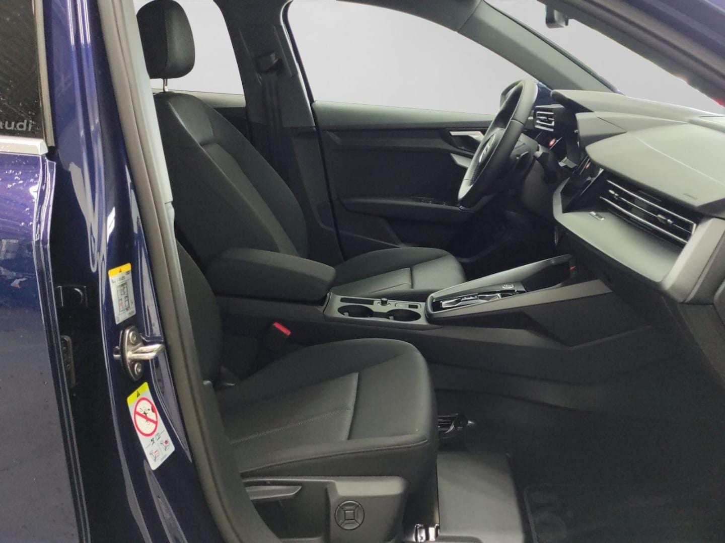 Bild über Audi A3 Limousine advanced 35 TFSI S tronic - für weitere Informationen kontaktieren Sie den Audi Partner
