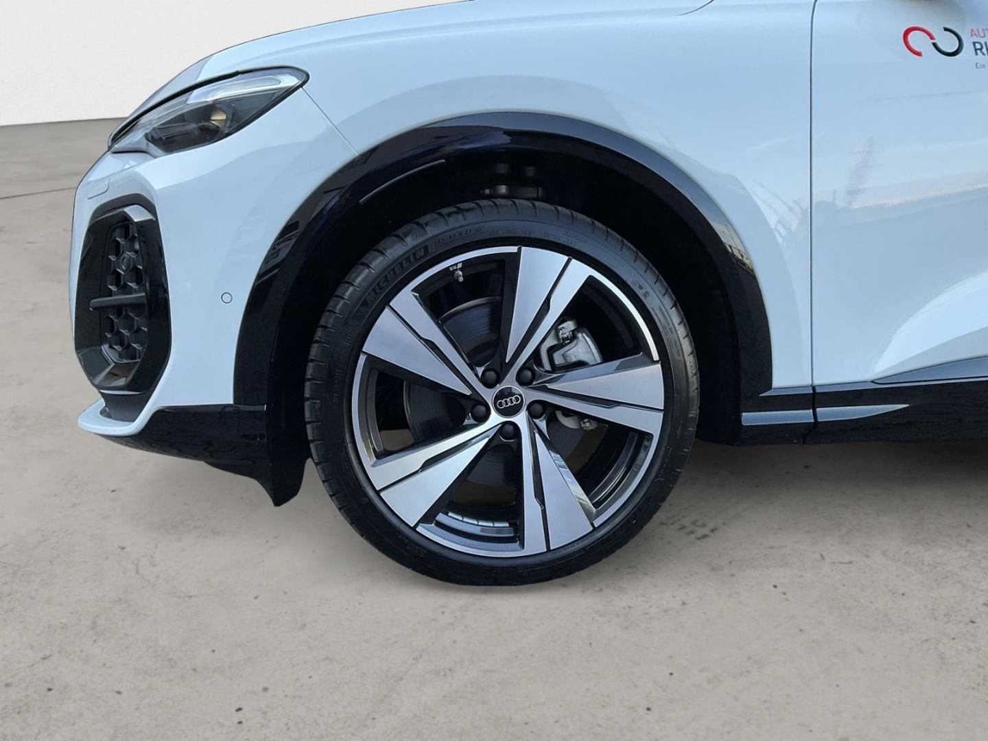 Bild über Audi Q5 SUV TDI quattro 150 kW S tronic - für weitere Informationen kontaktieren Sie den Audi Partner
