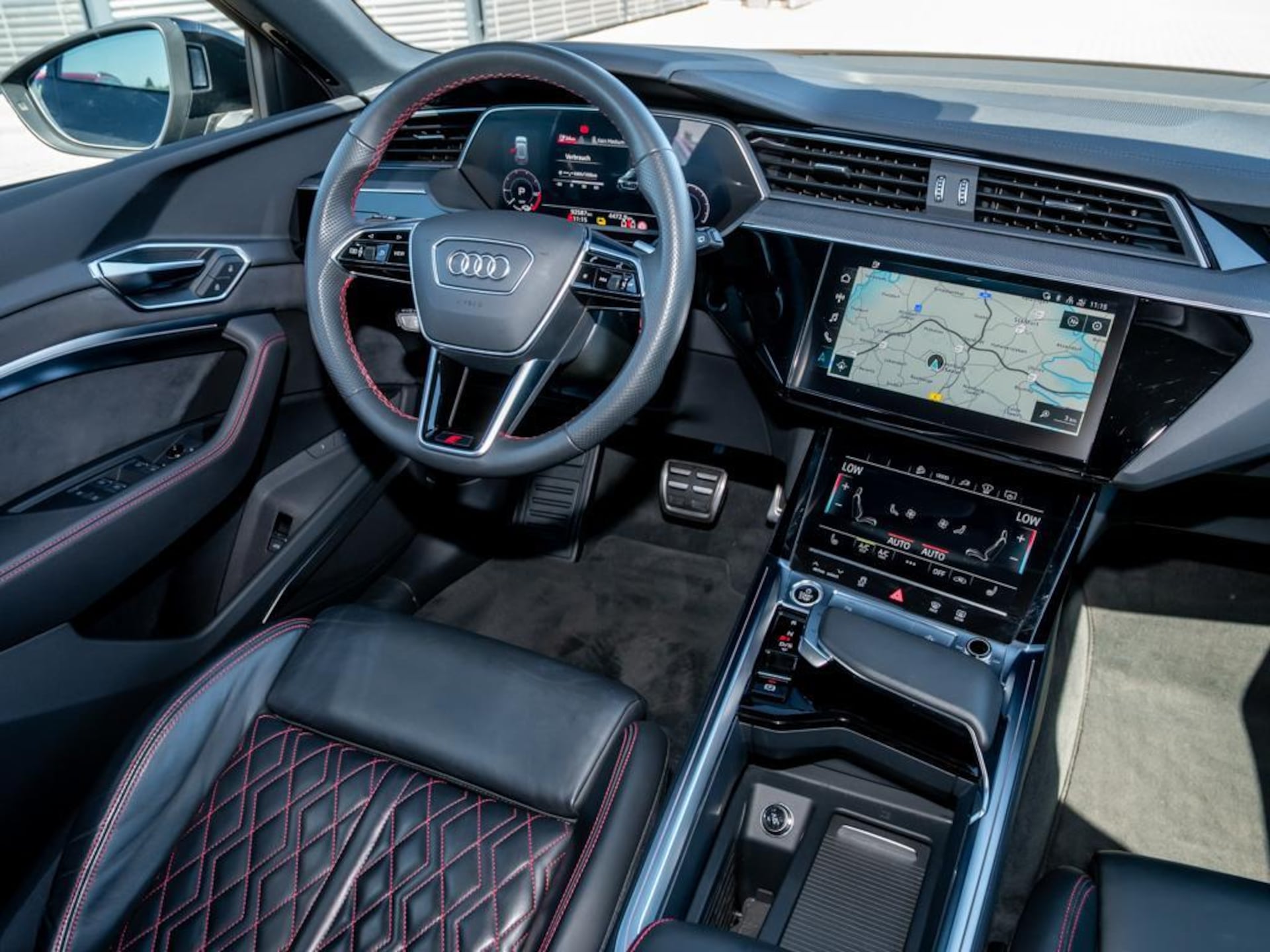 Audi Q8 e-tron S line