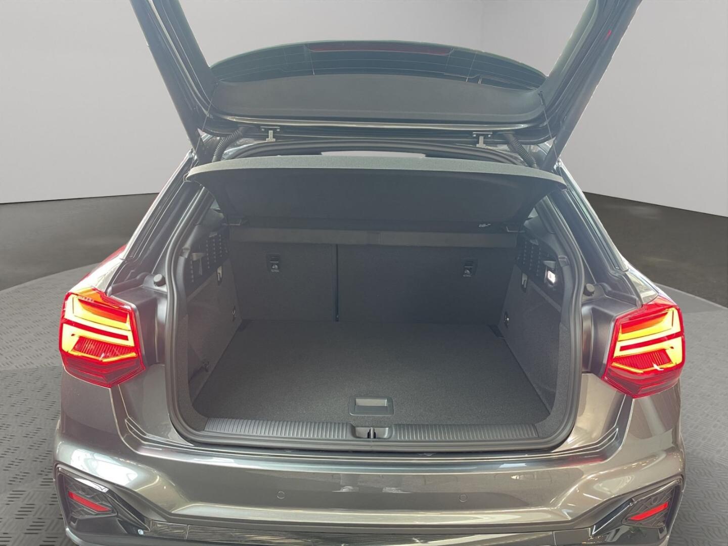 Bild über Audi Q2 S line 35 TDI quattro S tronic - für weitere Informationen kontaktieren Sie den Audi Partner