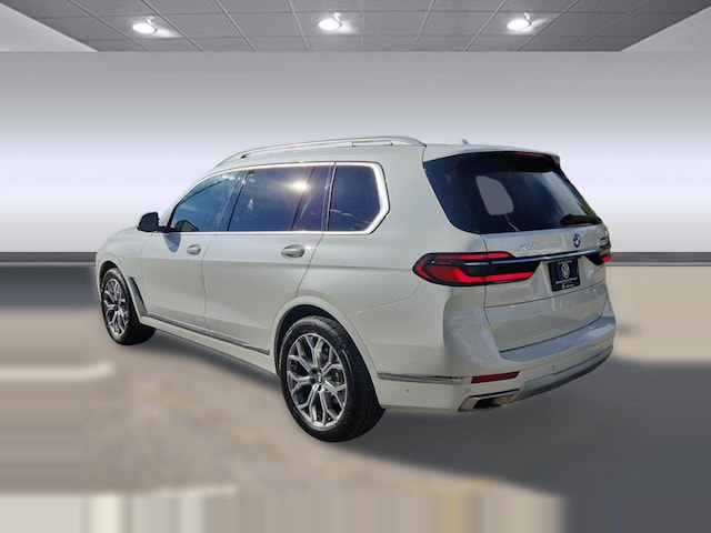 2023 BMW X7