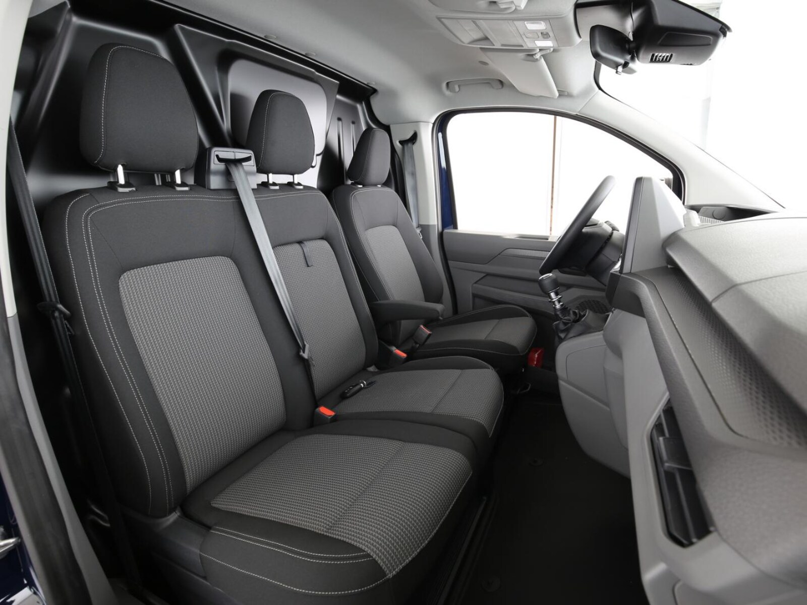 Volkswagen Transporter Kasten kurzer Radstand – Bild 16