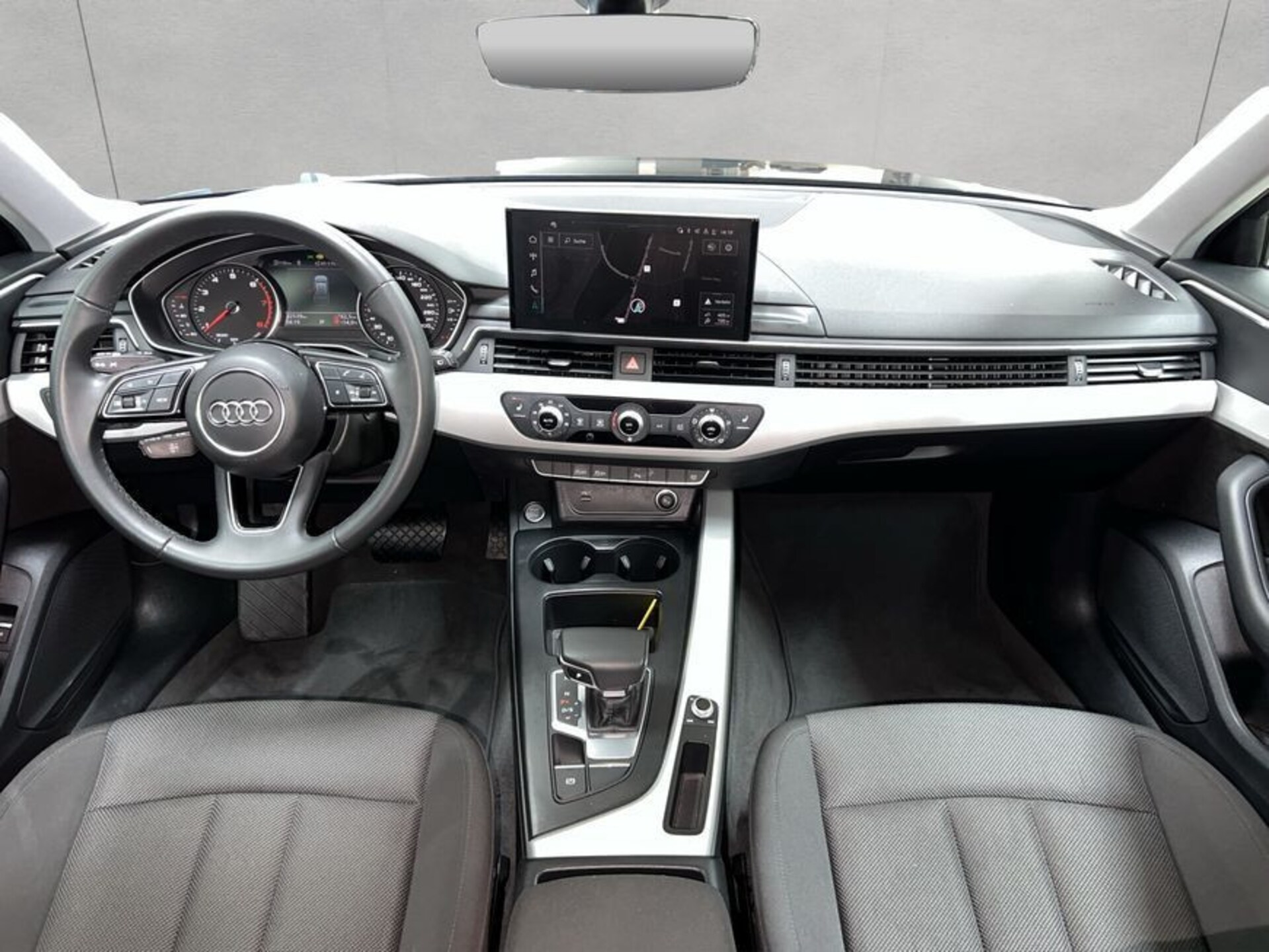 Audi A4 Avant S line